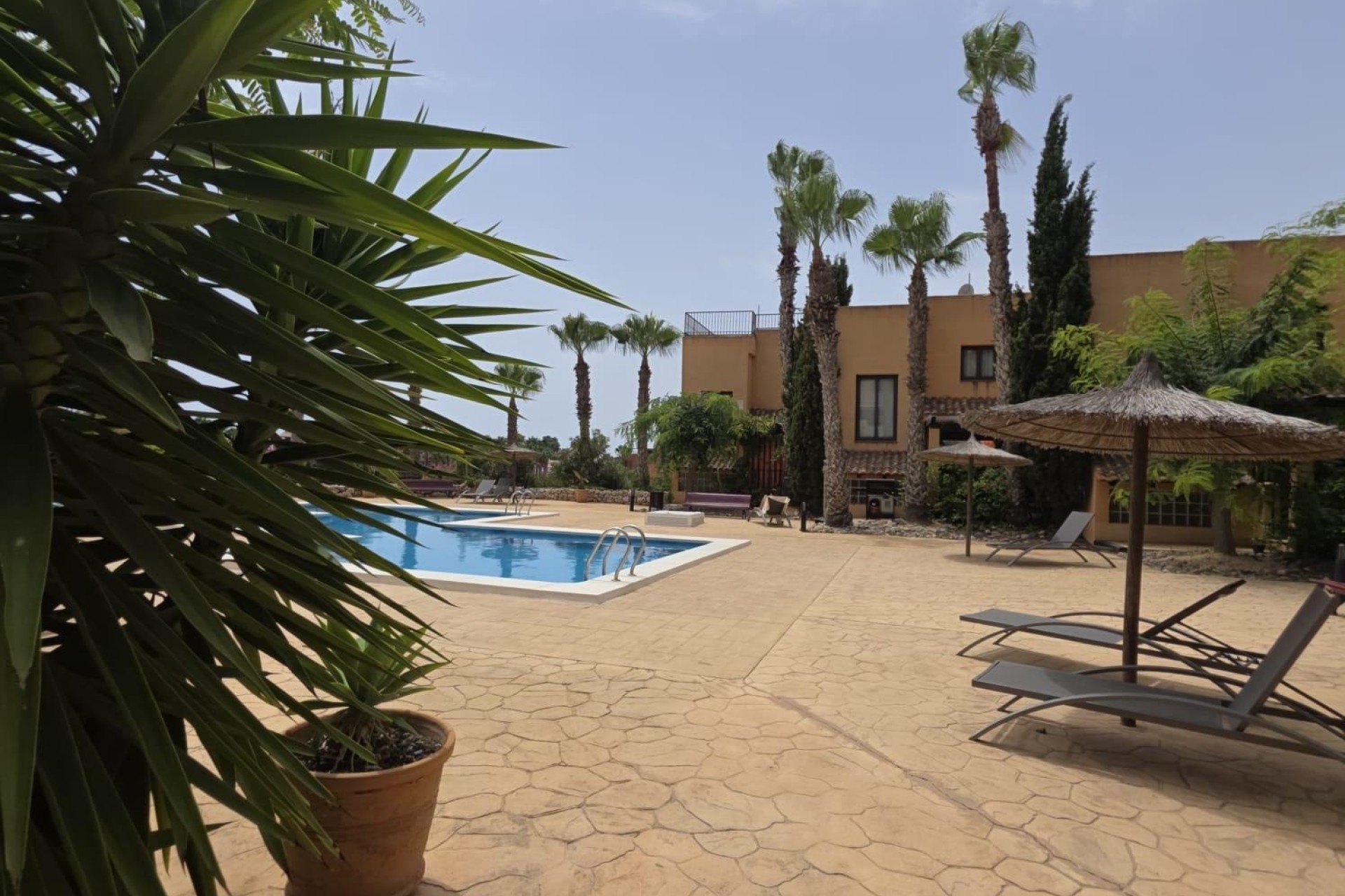 Herverkoop - Rijhuis -
Orihuela Costa - Las Filipinas