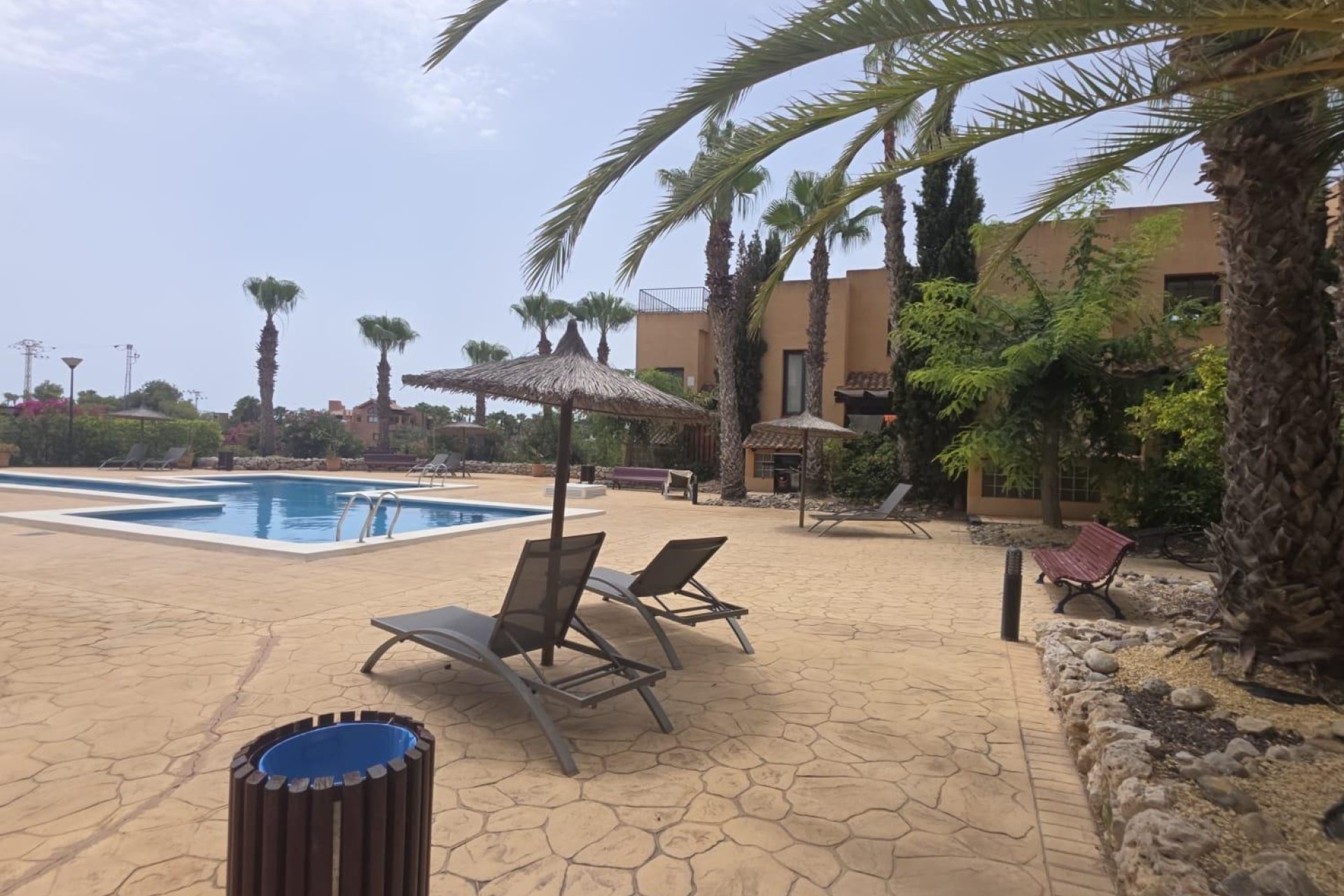 Herverkoop - Rijhuis -
Orihuela Costa - Las Filipinas