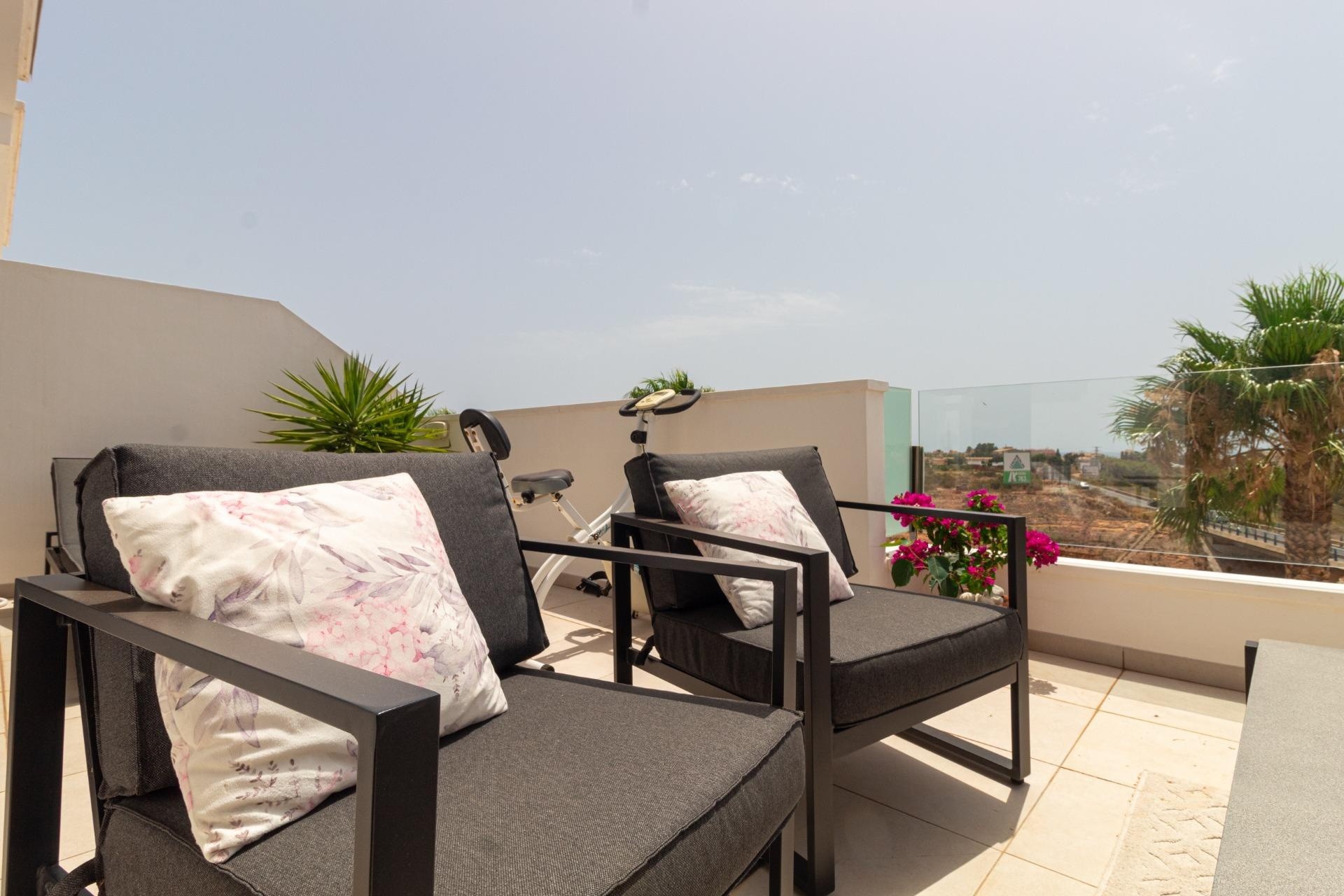 Herverkoop - Rijhuis -
Orihuela Costa - Lomas de Cabo Roig