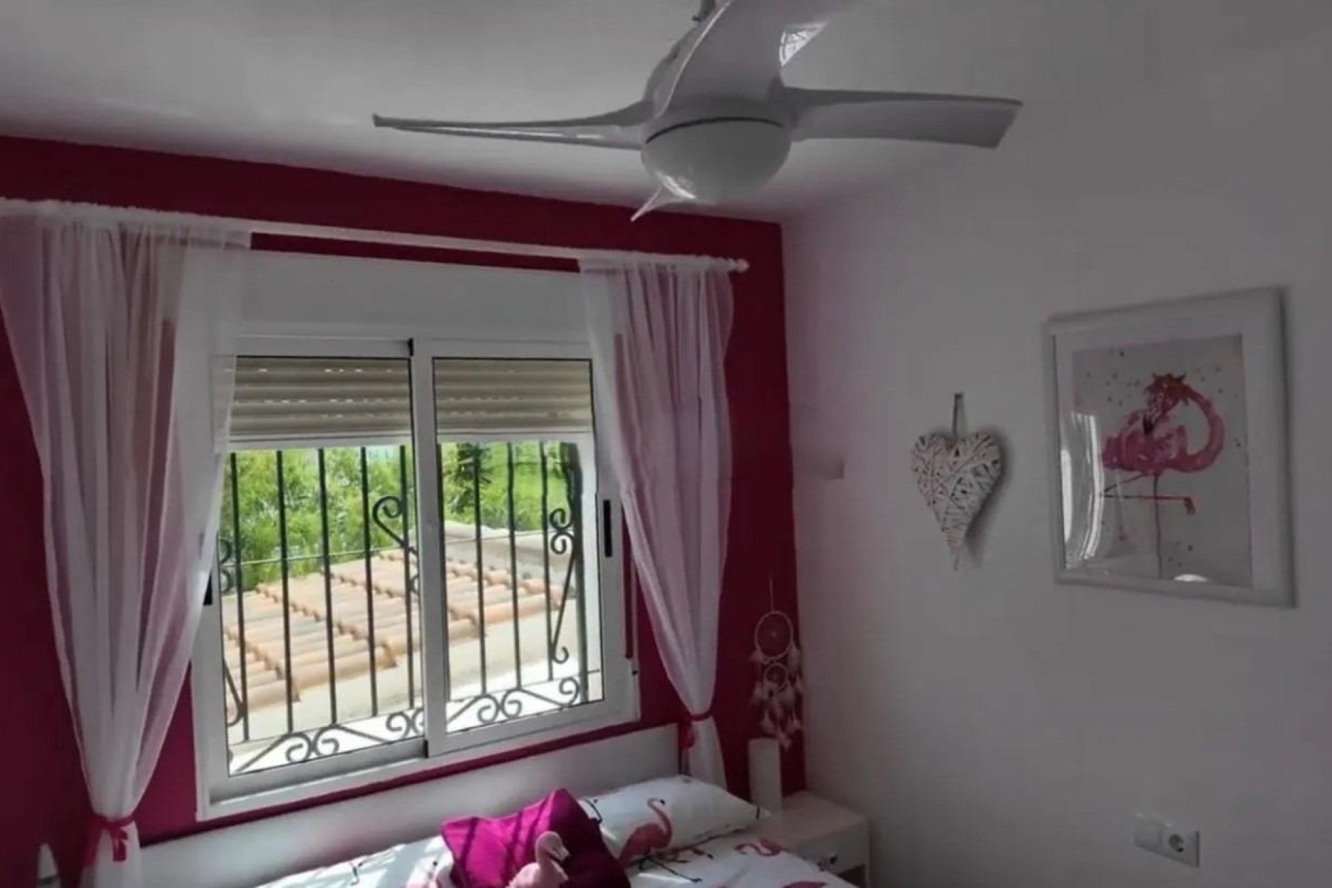 Herverkoop - Rijhuis -
Orihuela Costa - Los Almendros-la Florida