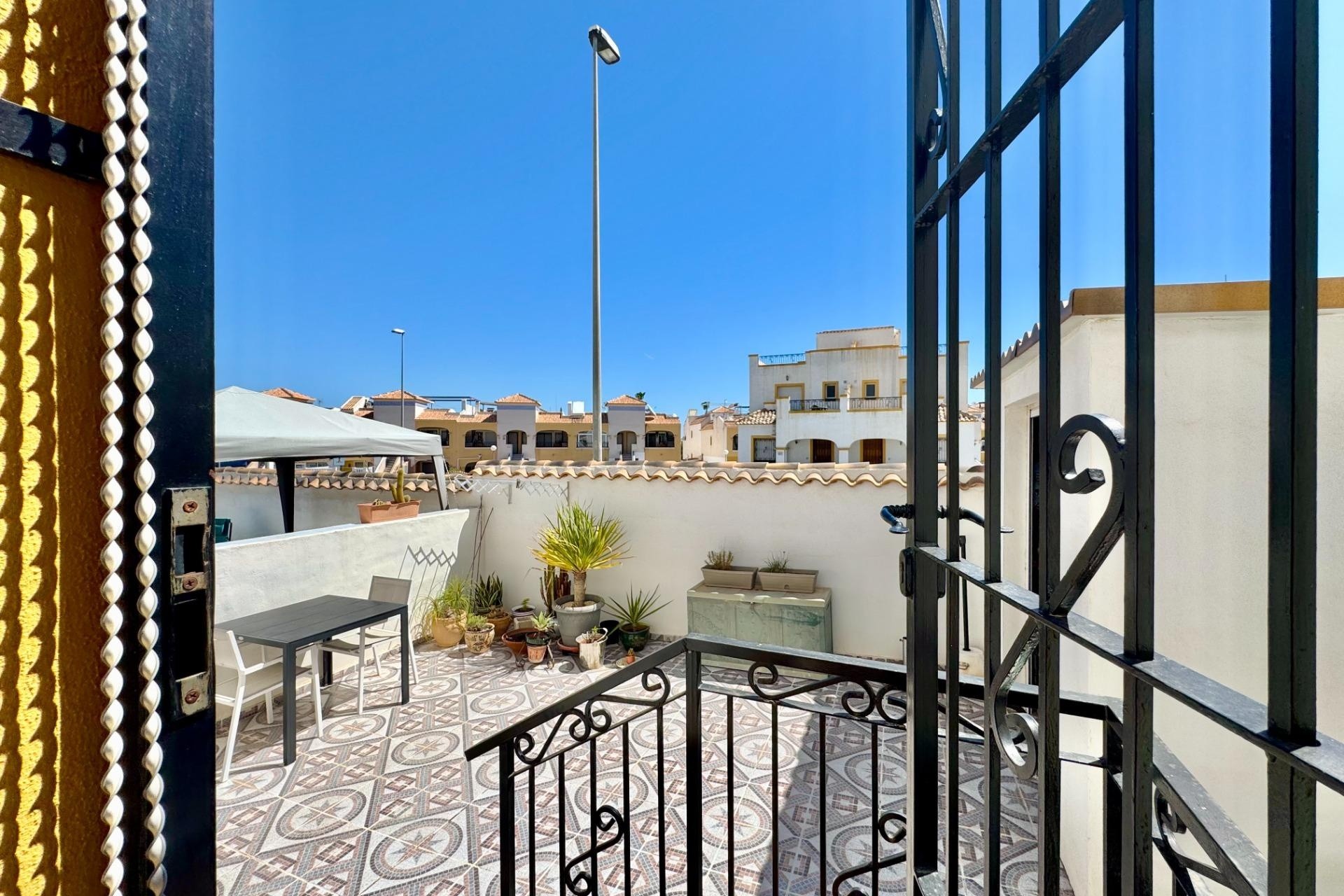 Herverkoop - Rijhuis -
Orihuela Costa - Los Altos