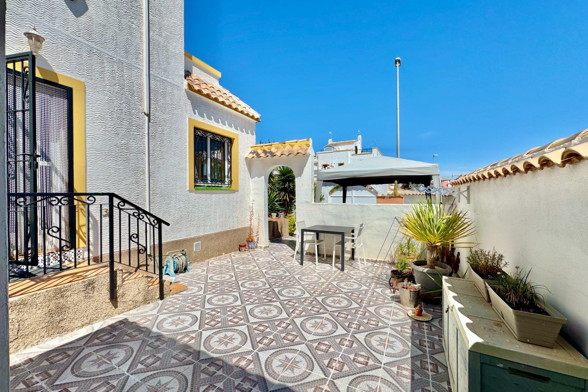 Herverkoop - Rijhuis -
Orihuela Costa - Los Altos