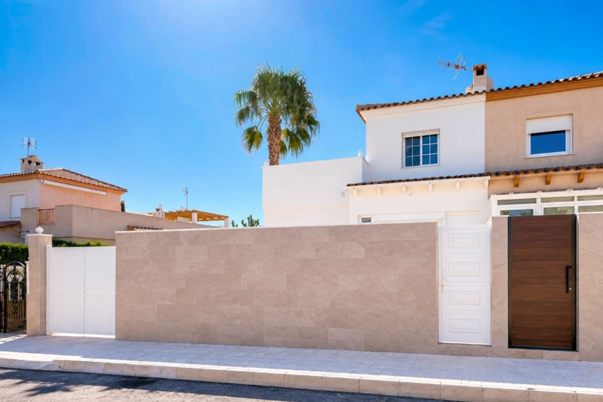 Herverkoop - Rijhuis -
Orihuela Costa - Los Altos