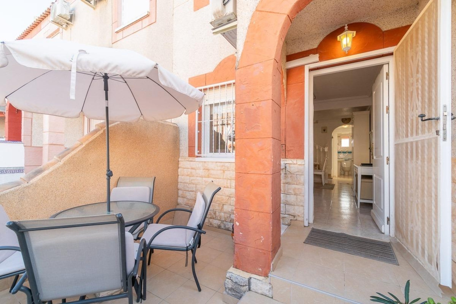 Herverkoop - Rijhuis -
Orihuela Costa - Playa Flamenca