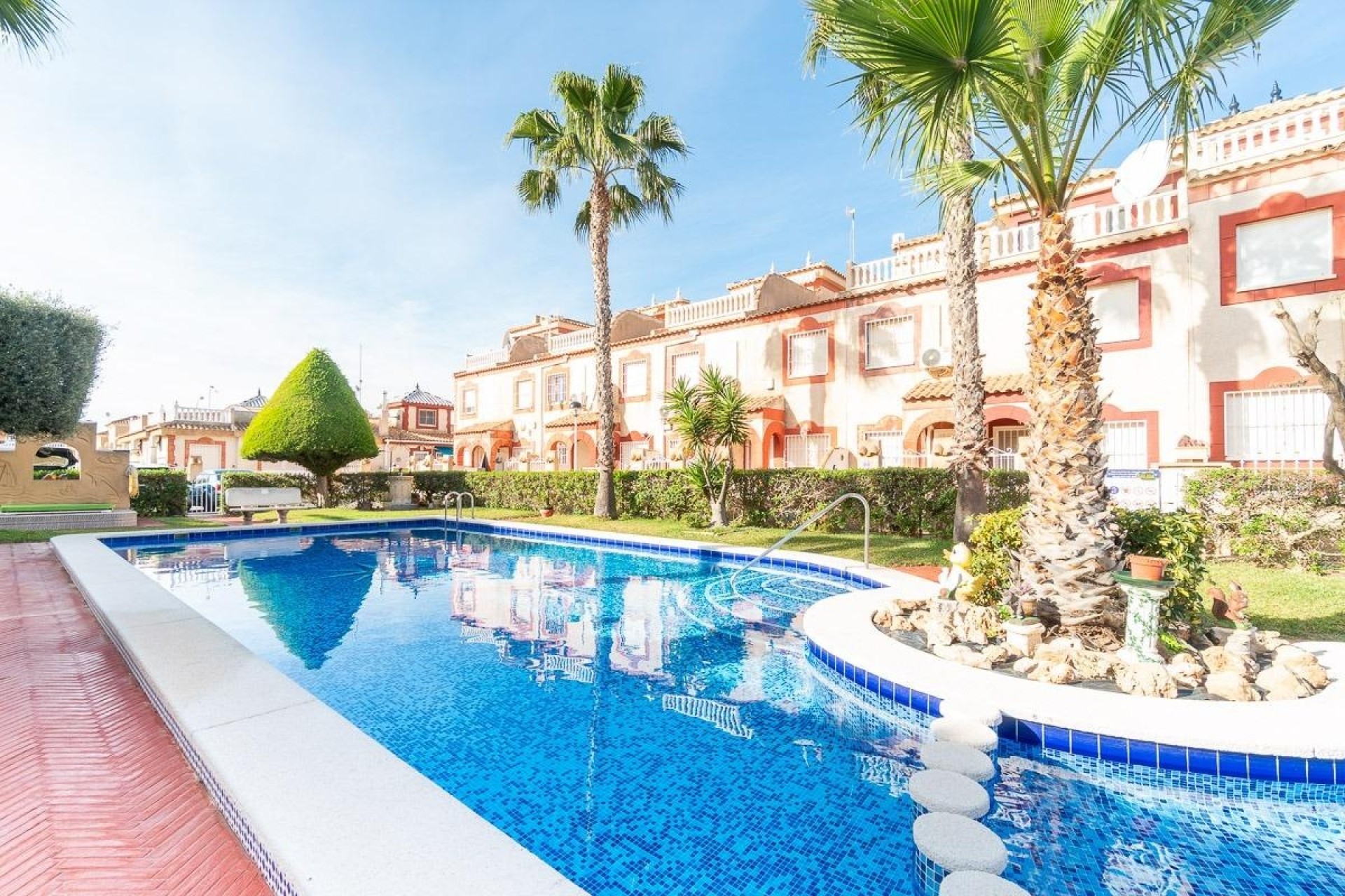 Herverkoop - Rijhuis -
Orihuela Costa - Playa Flamenca