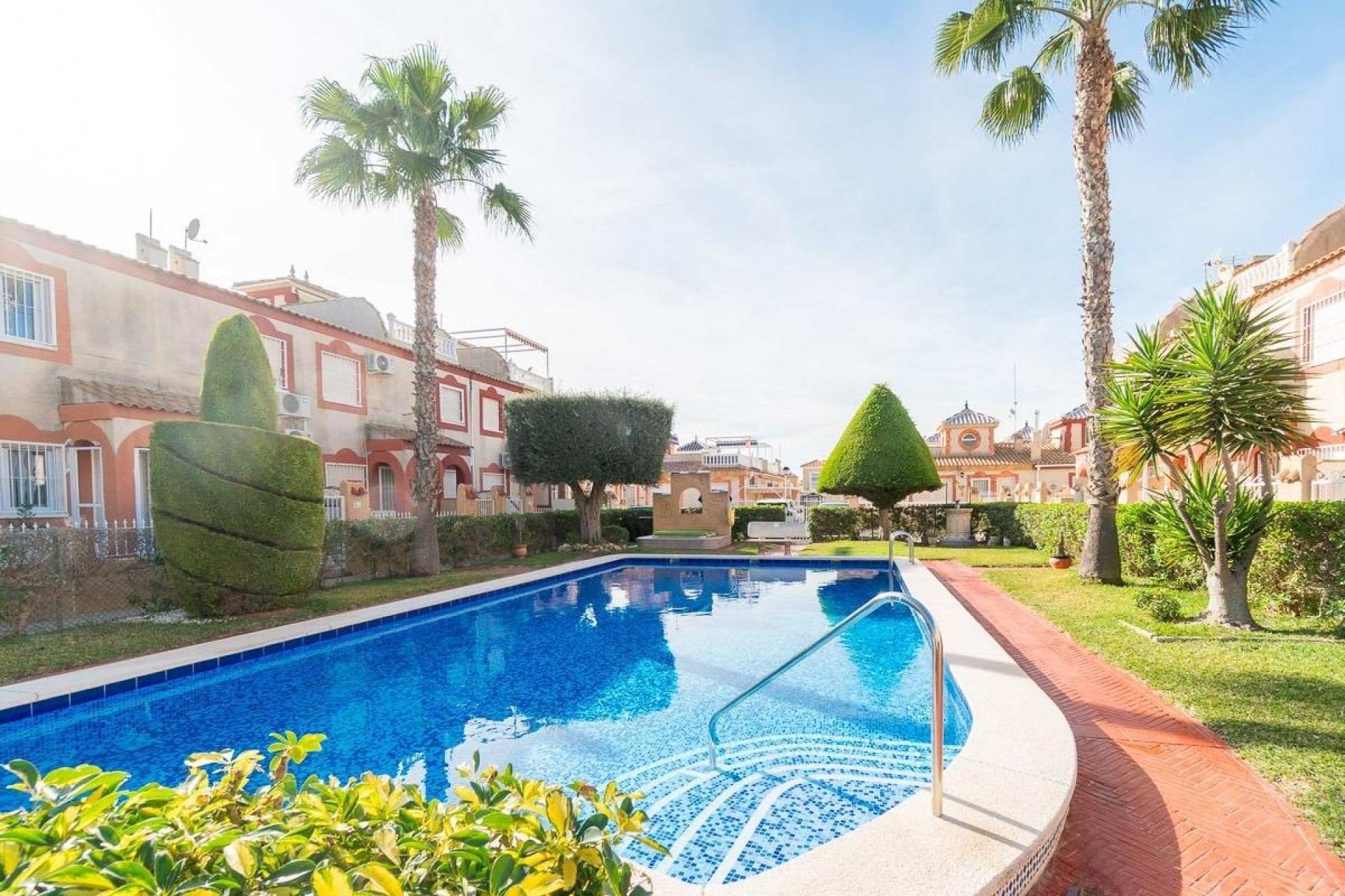 Herverkoop - Rijhuis -
Orihuela Costa - Playa Flamenca