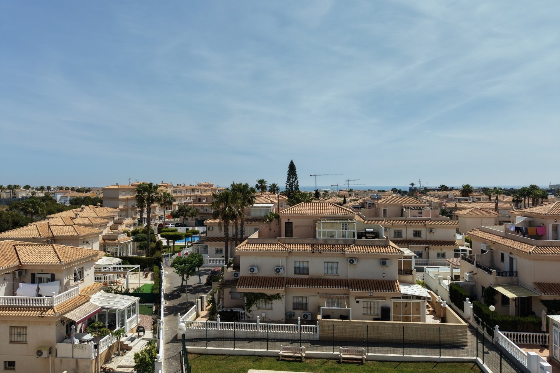 Herverkoop - Rijhuis -
Orihuela Costa - Playa Flamenca