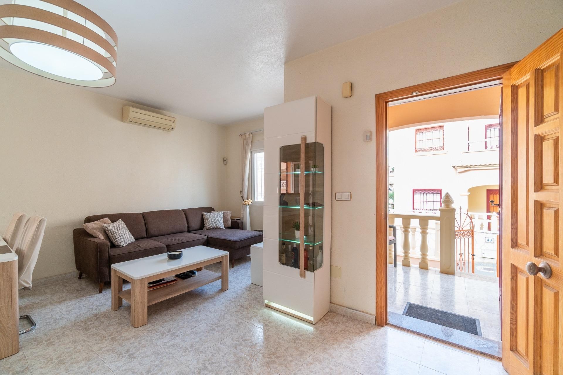 Herverkoop - Rijhuis -
Orihuela Costa - Playa Flamenca