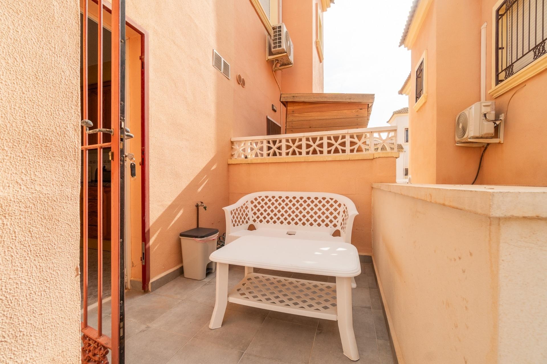 Herverkoop - Rijhuis -
Orihuela Costa - Playa Flamenca