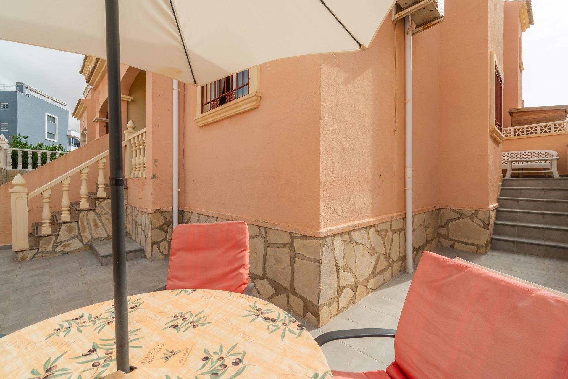 Herverkoop - Rijhuis -
Orihuela Costa - Playa Flamenca