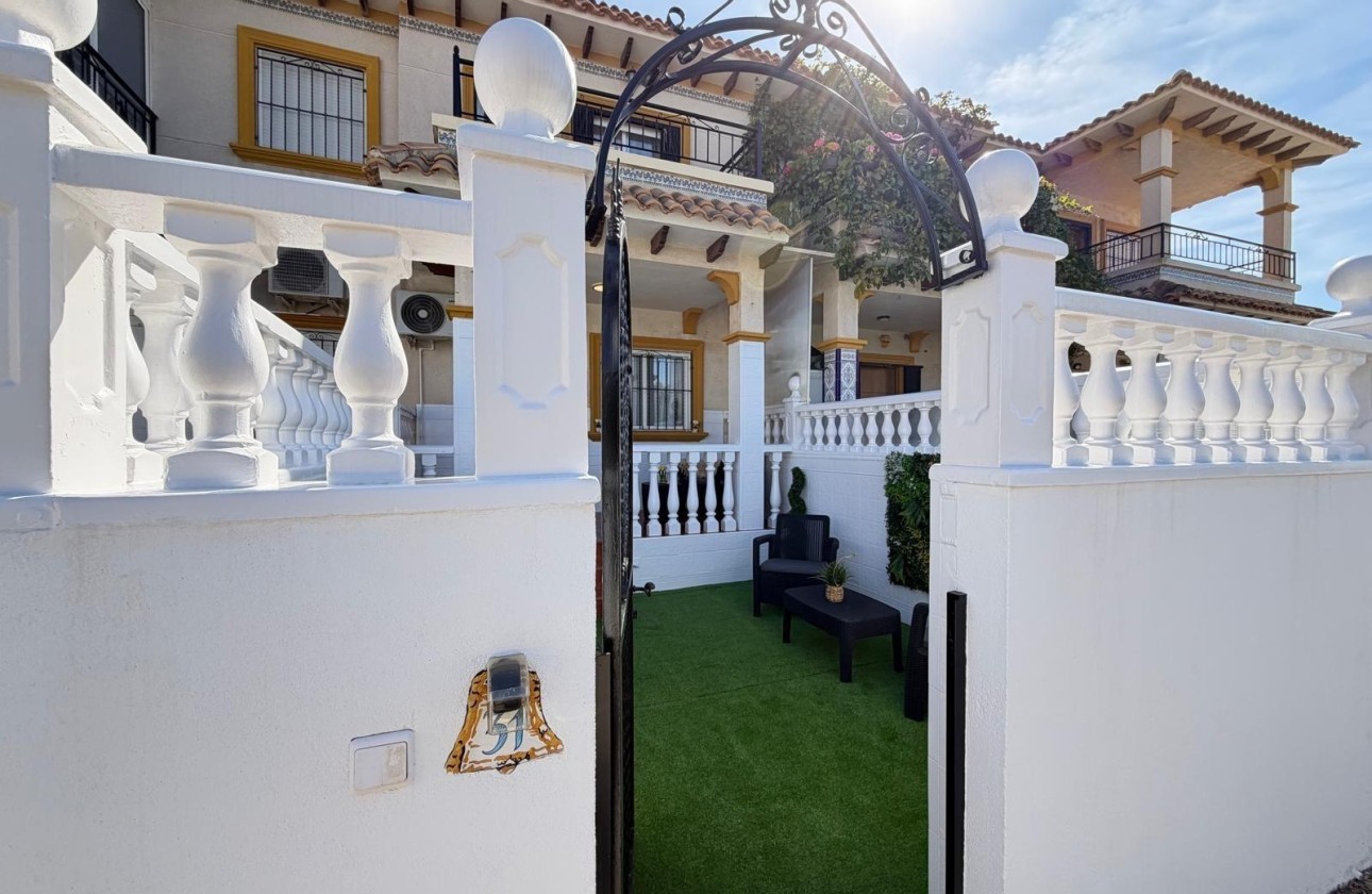 Herverkoop - Rijhuis -
Orihuela Costa - Rocio del Mar
