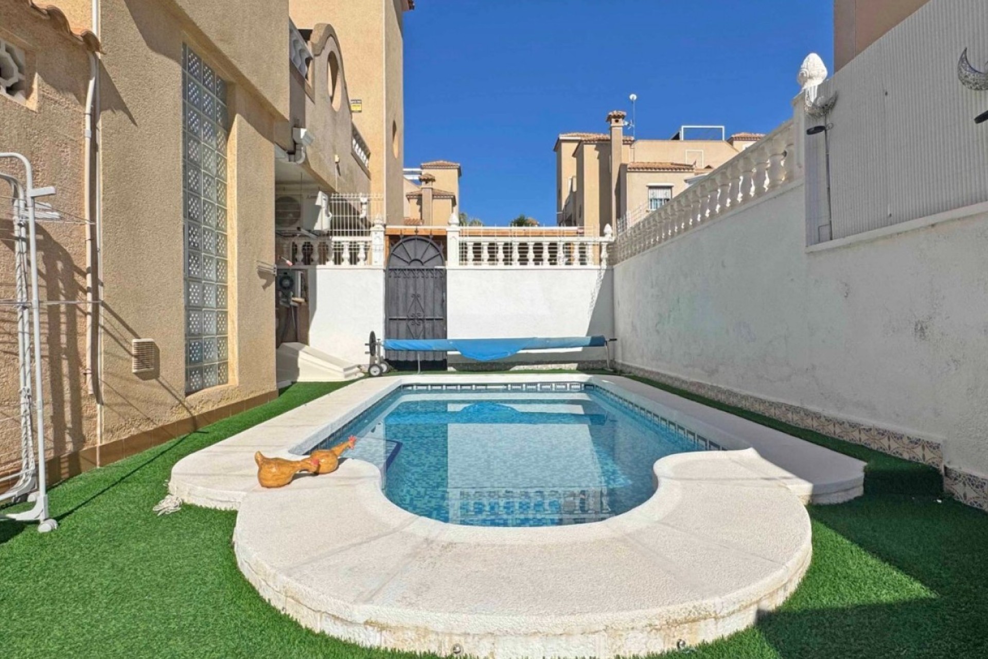 Herverkoop - Rijhuis -
Orihuela Costa - Villamartín