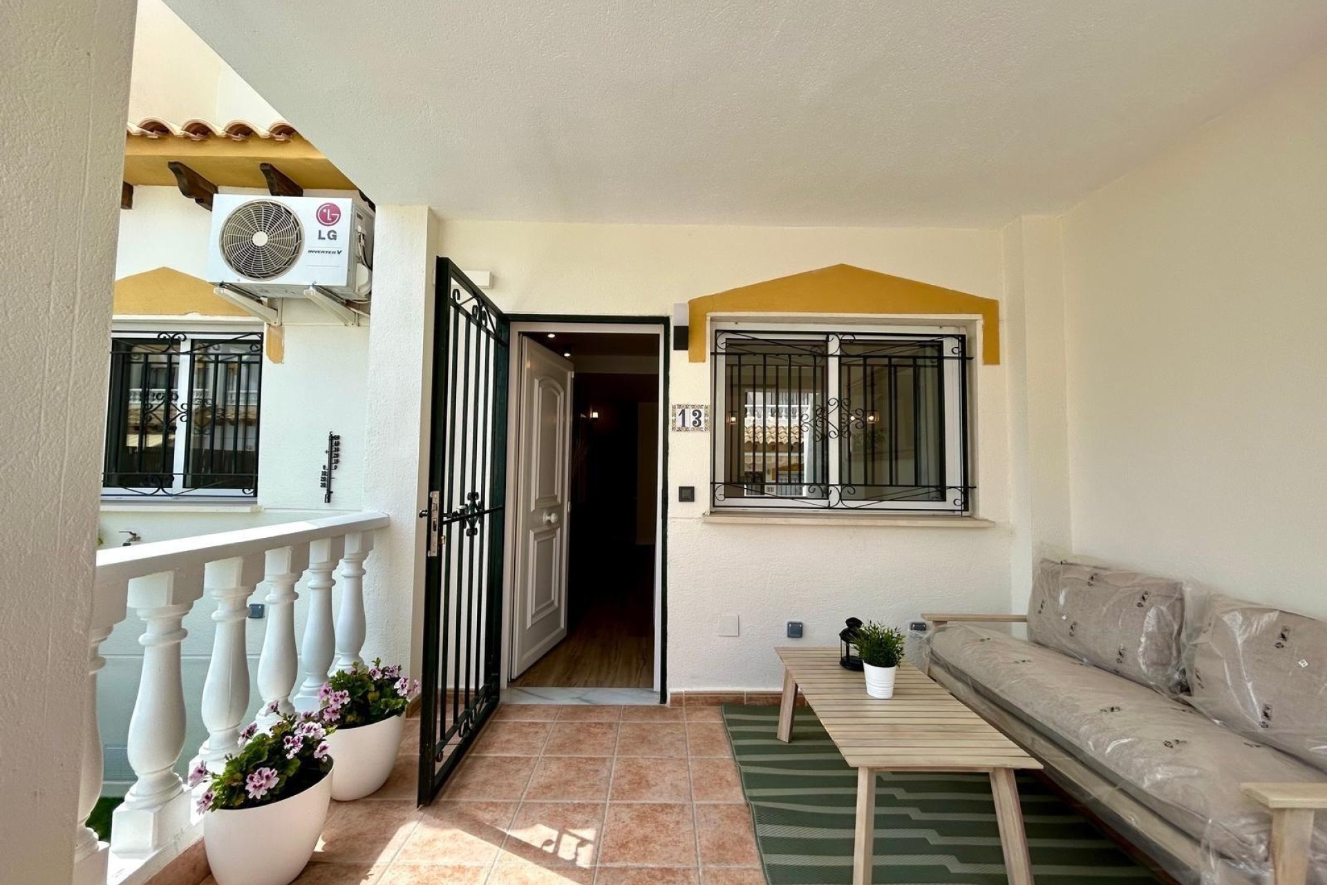 Herverkoop - Rijhuis -
Orihuela - Urbanización Perla del Mar