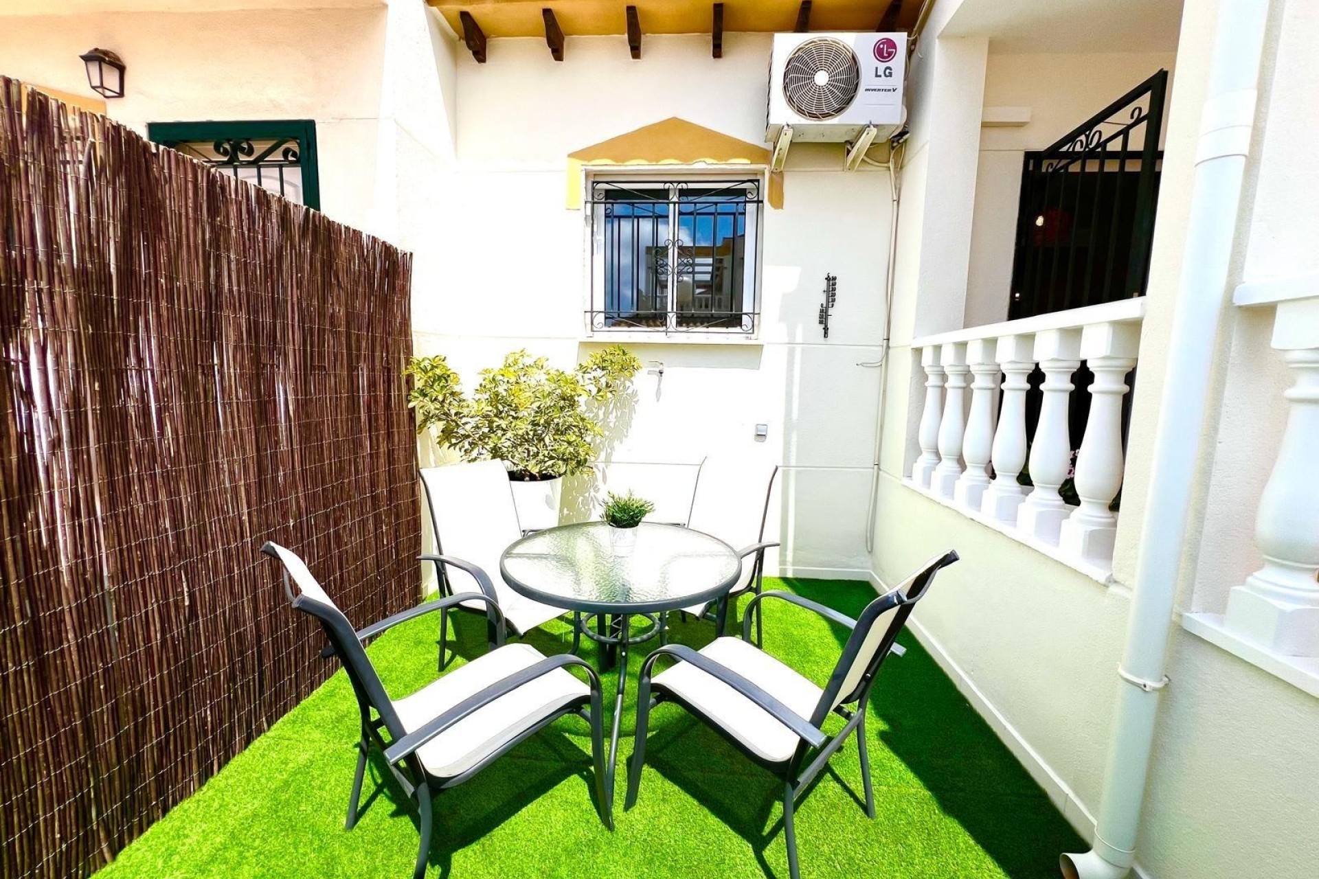 Herverkoop - Rijhuis -
Orihuela - Urbanización Perla del Mar