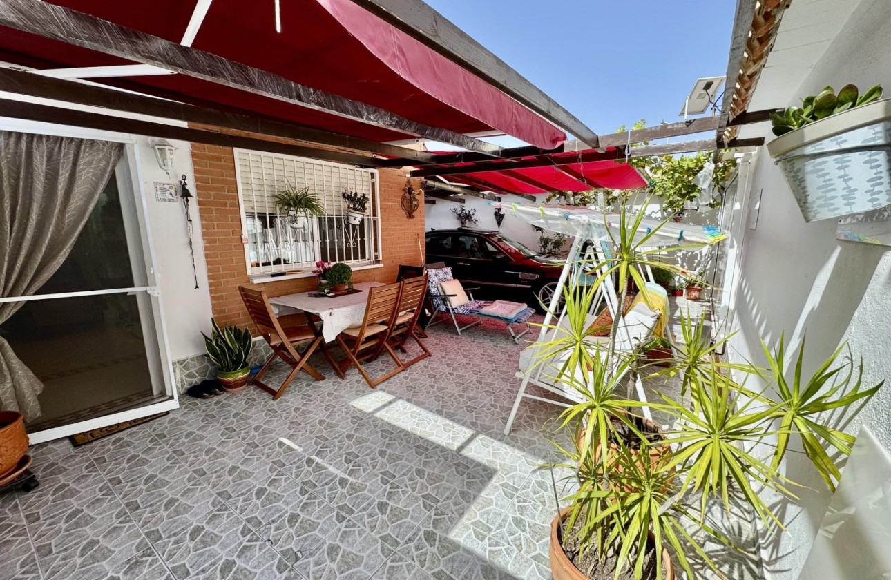 Herverkoop - Rijhuis -
Orihuela - Urbanización Perla del Mar