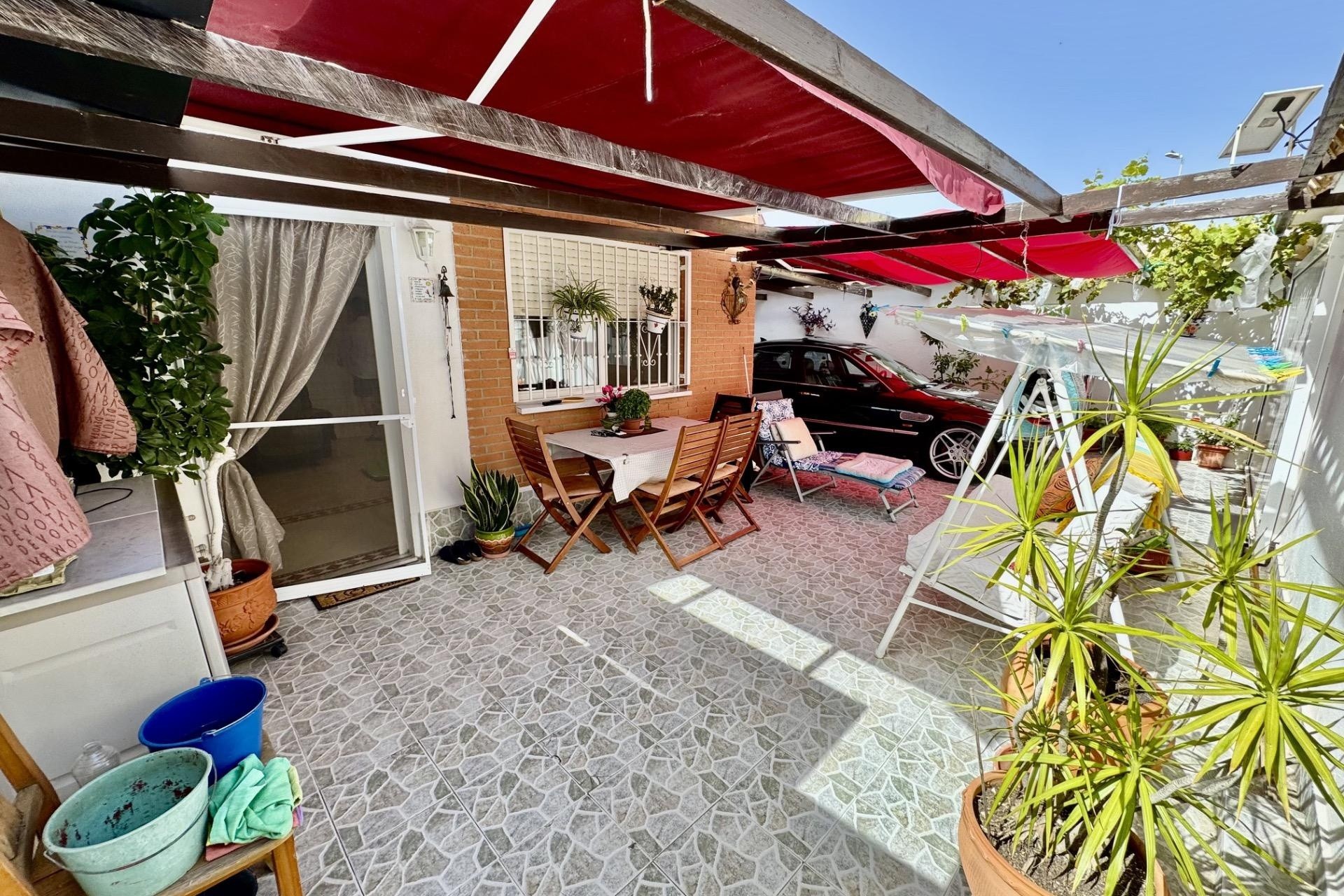 Herverkoop - Rijhuis -
Orihuela - Urbanización Perla del Mar