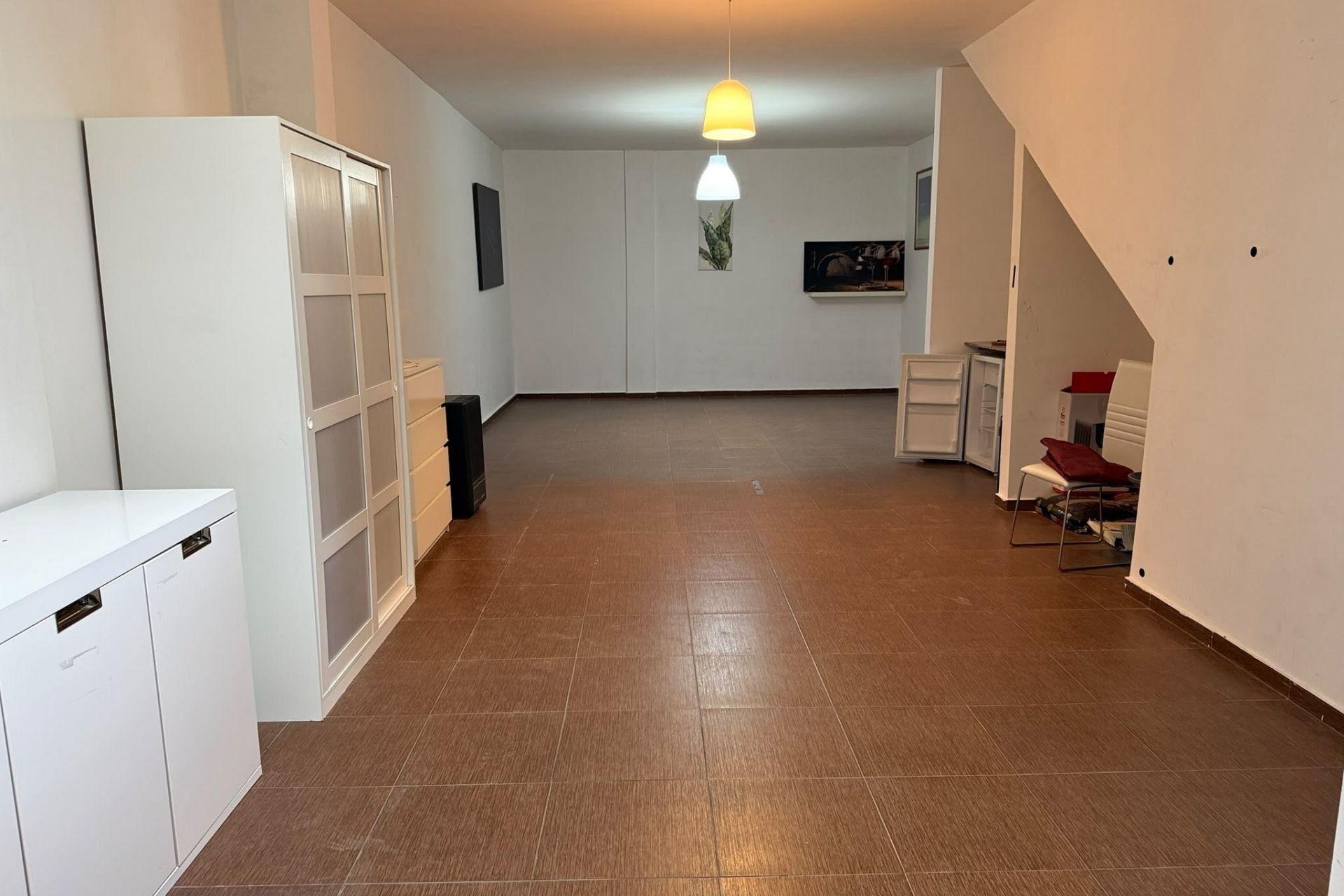 Herverkoop - Rijhuis -
Pinoso