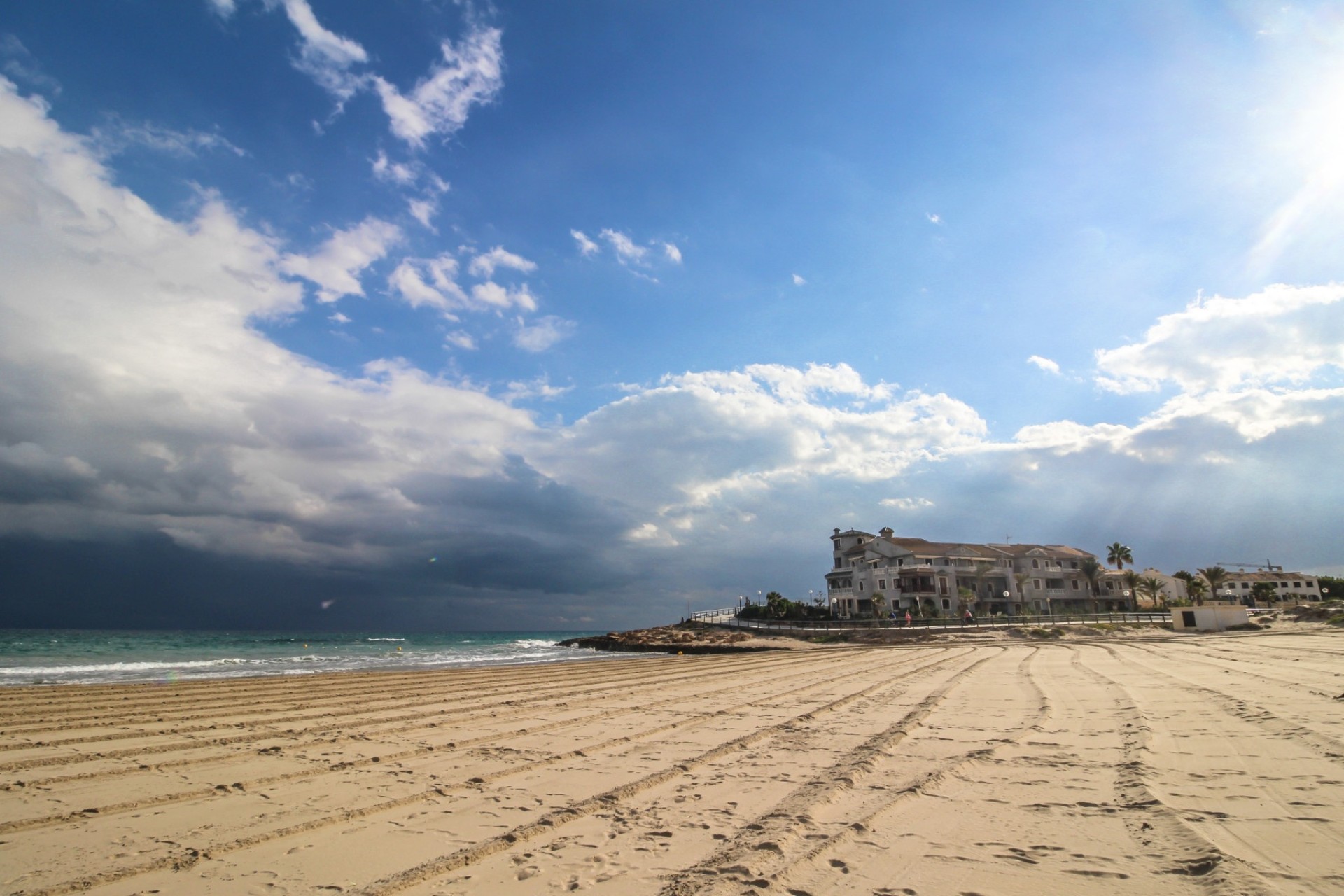 Herverkoop - Rijhuis -
Playa Flamenca