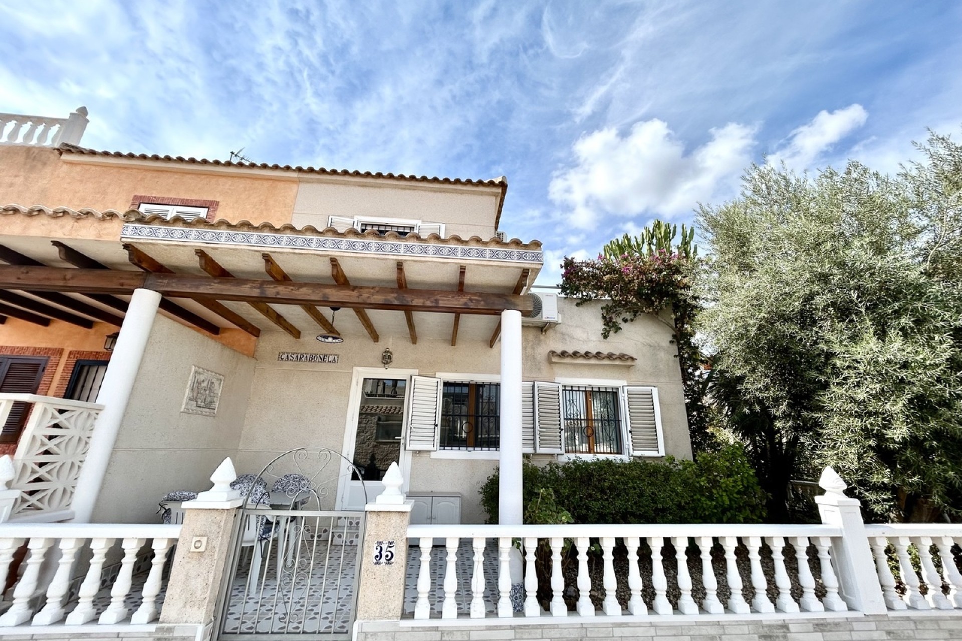 Herverkoop - Rijhuis -
Playa Flamenca