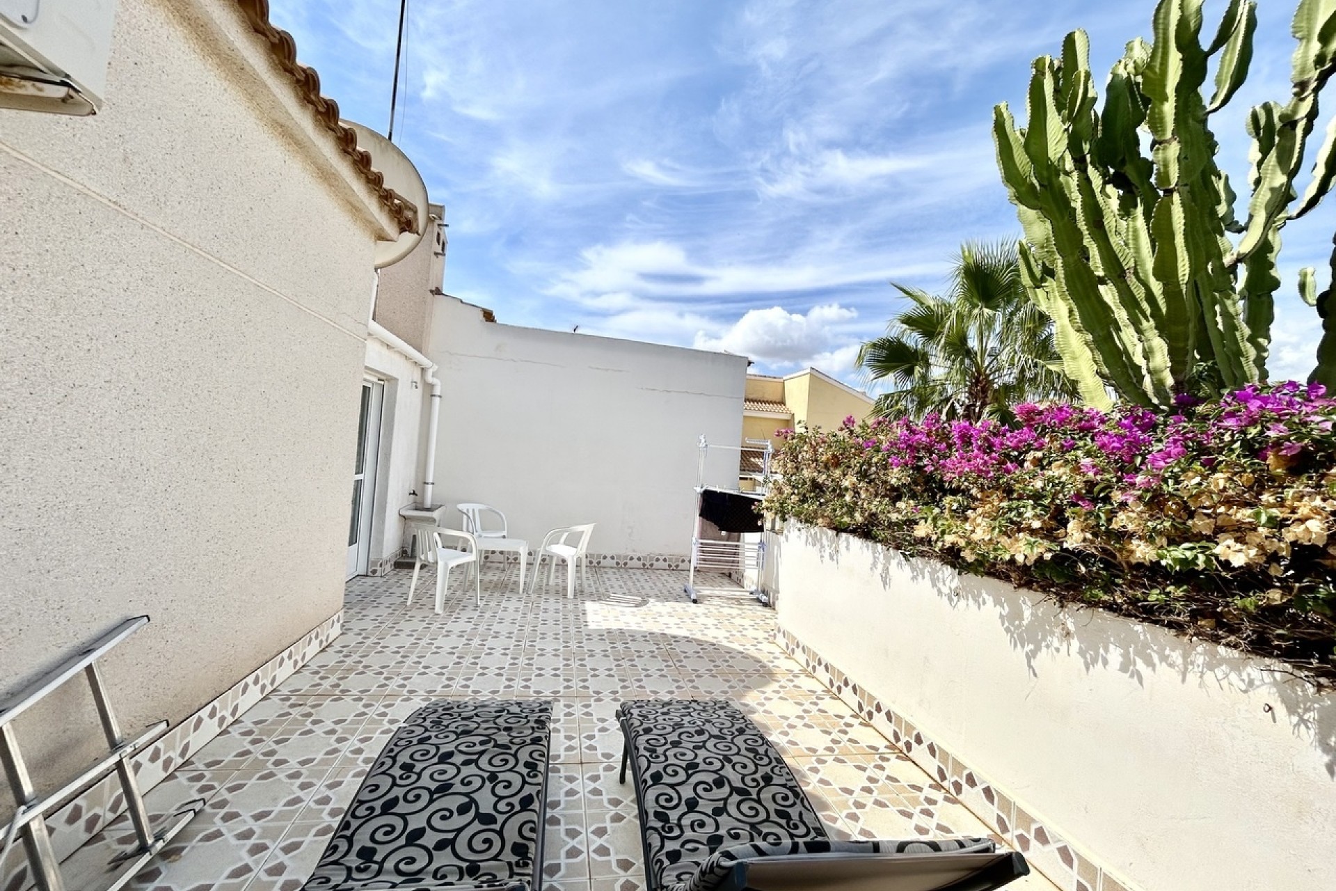 Herverkoop - Rijhuis -
Playa Flamenca