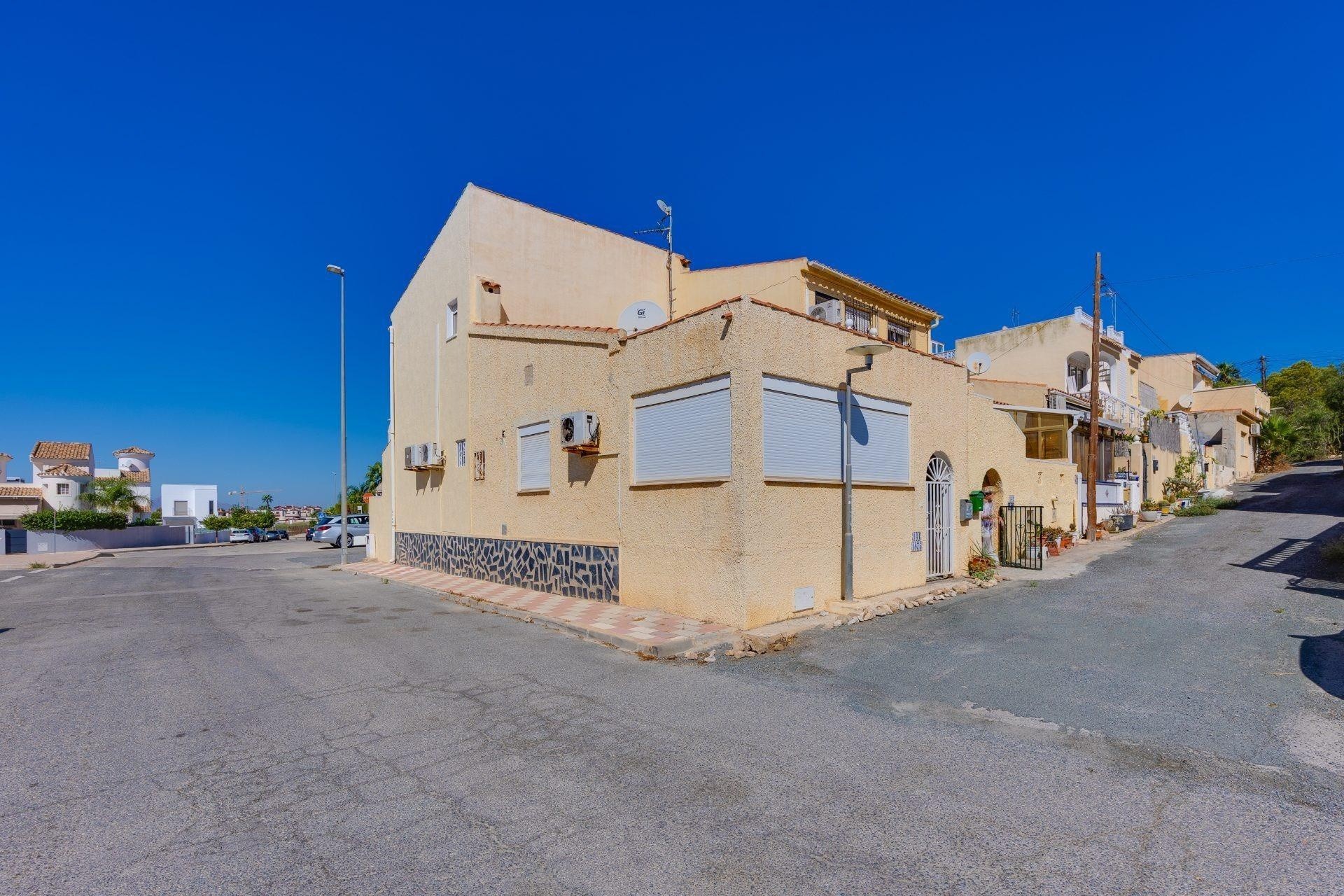 Herverkoop - Rijhuis -
San Fulgencio - La Marina