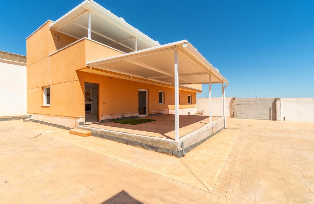 Herverkoop - Rijhuis -
San Miguel de Salinas - Torremendo