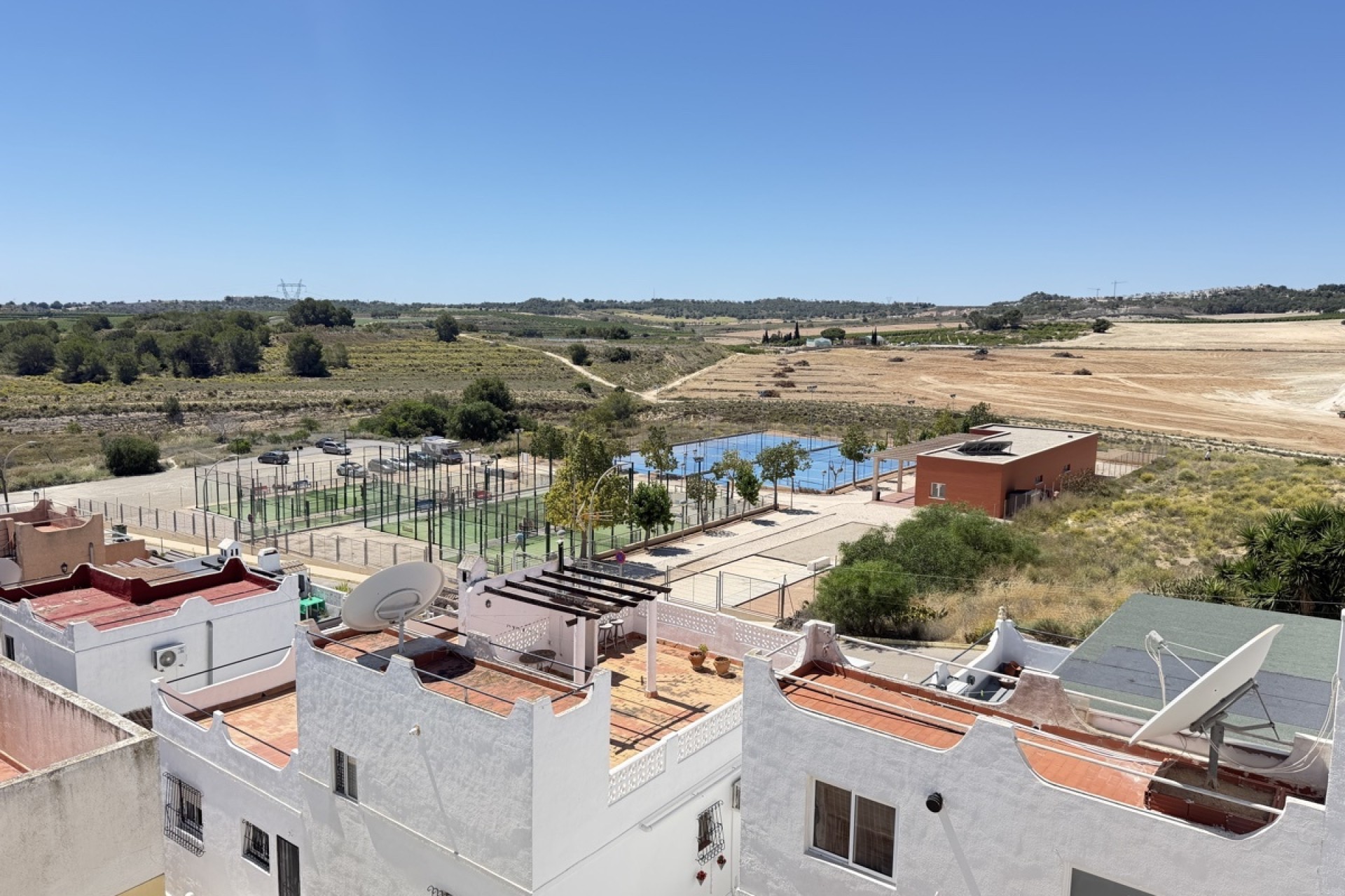 Herverkoop - Rijhuis -
San Miguel de Salinas