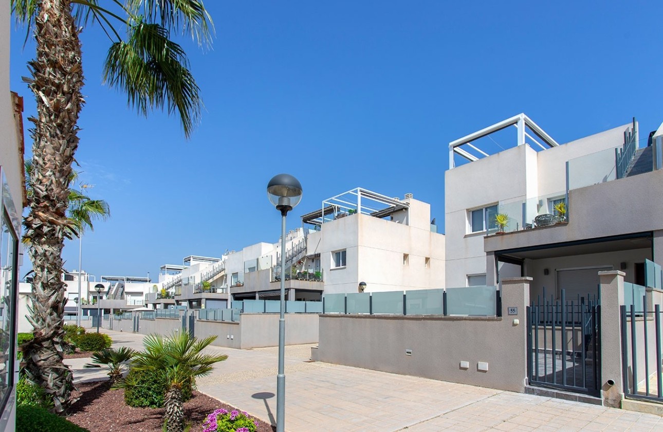 Herverkoop - Rijhuis -
Torrevieja - Aguas Nuevas