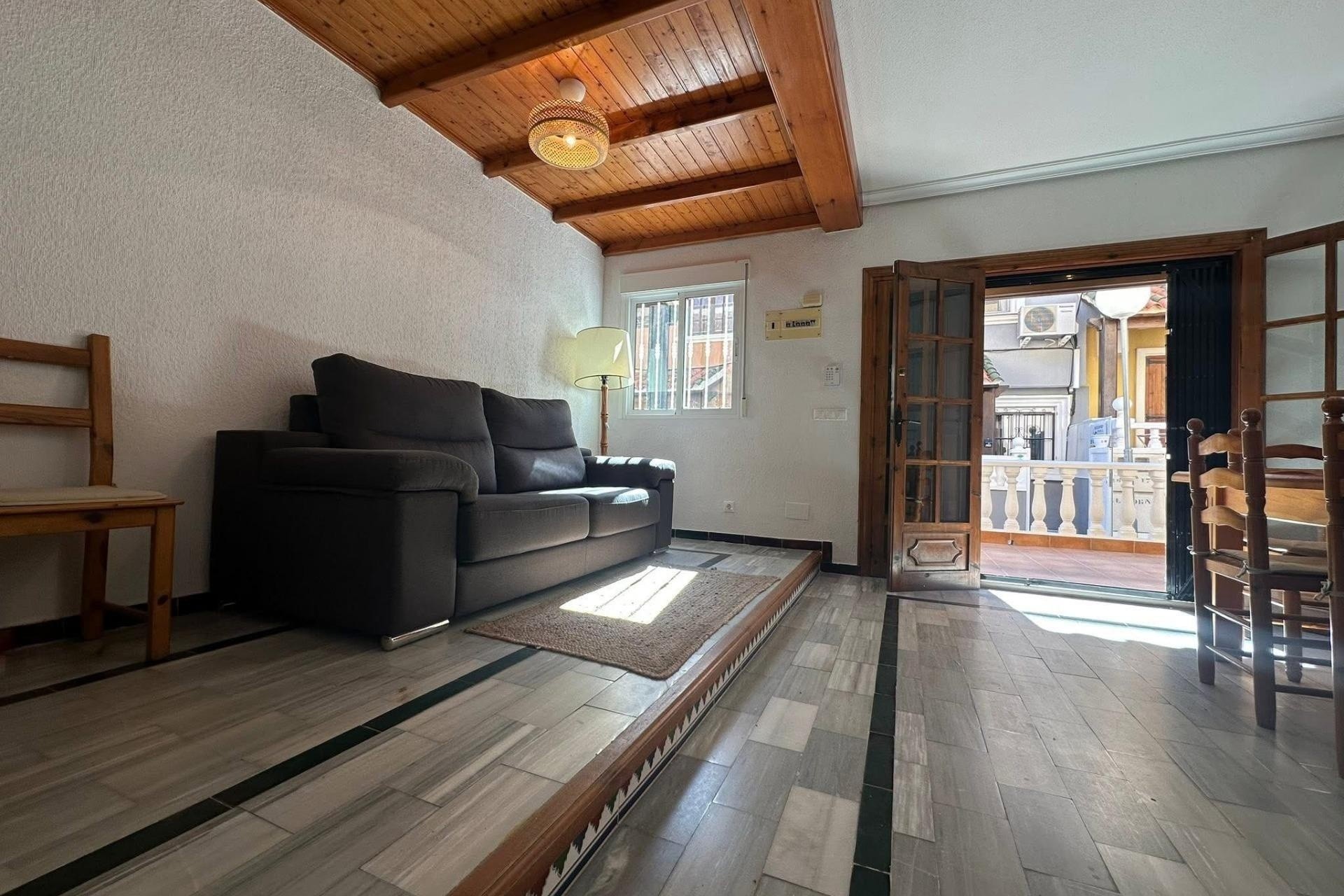 Herverkoop - Rijhuis -
Torrevieja - Cabo cervera