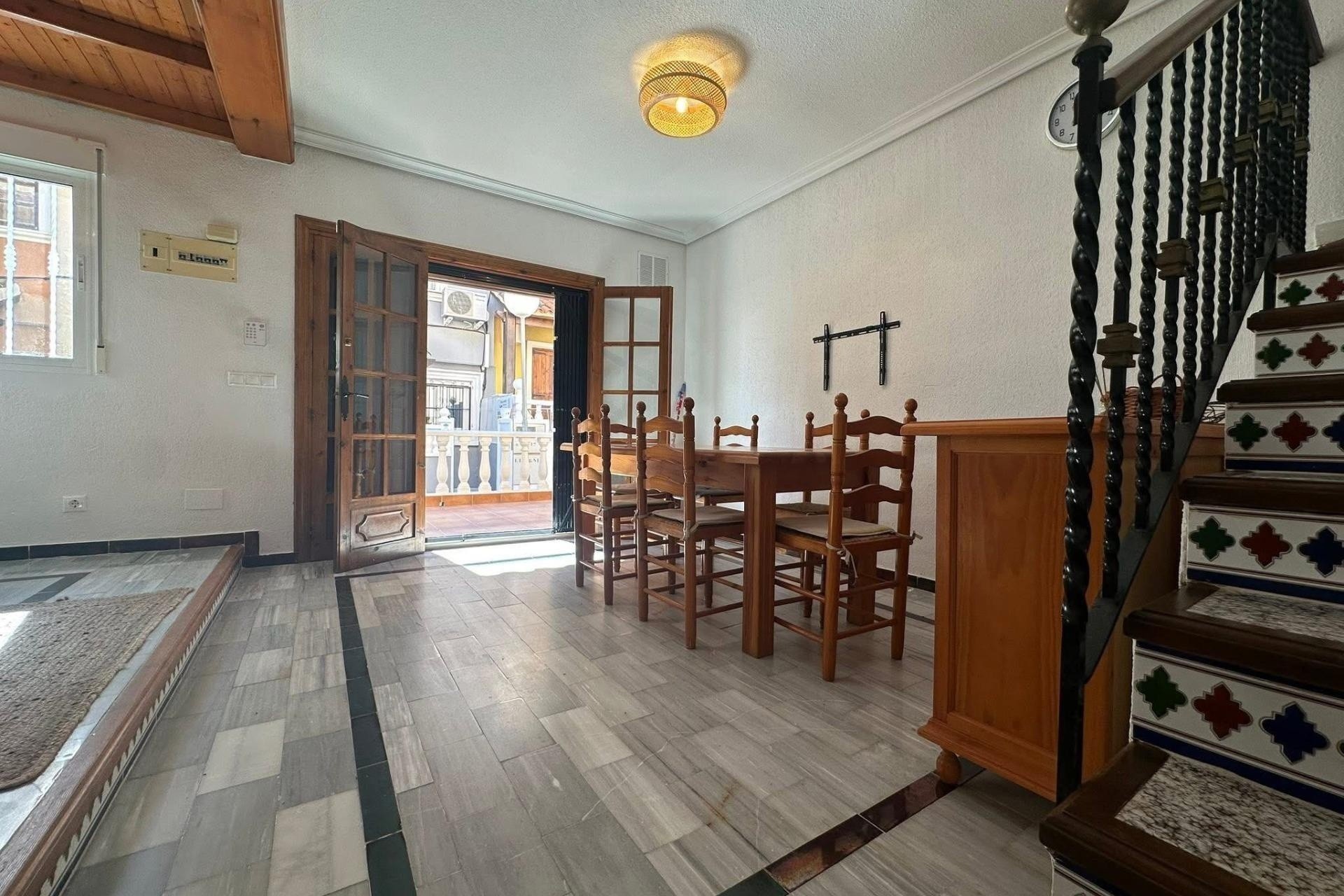 Herverkoop - Rijhuis -
Torrevieja - Cabo cervera