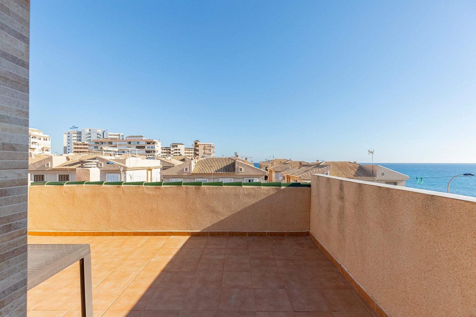 Herverkoop - Rijhuis -
Torrevieja - Cabo cervera