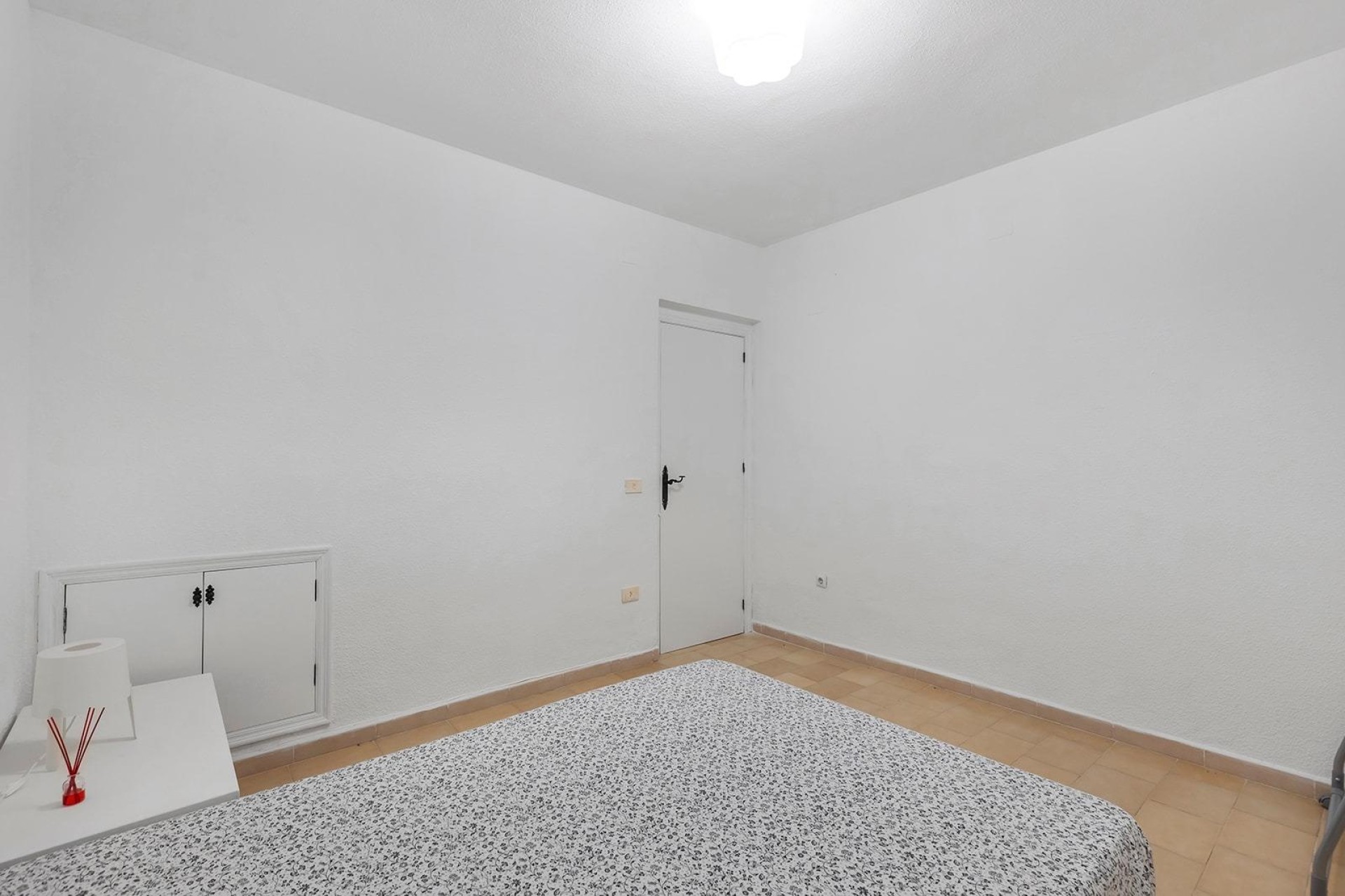 Herverkoop - Rijhuis -
Torrevieja - Calas blanca