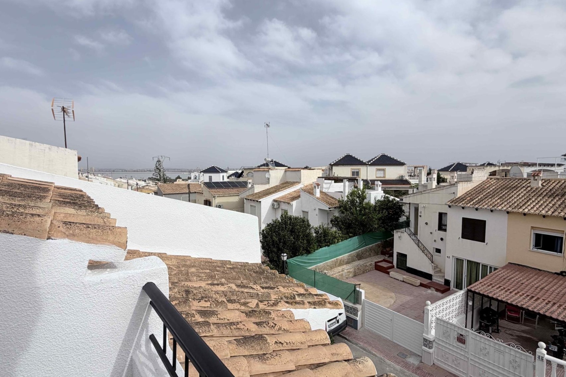 Herverkoop - Rijhuis -
Torrevieja - Costa Blanca
