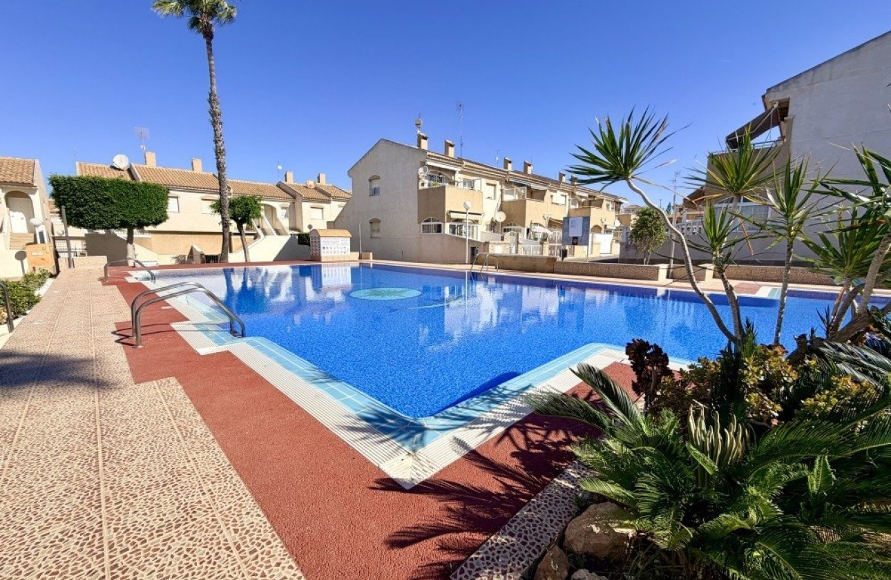 Herverkoop - Rijhuis -
Torrevieja - Costa Blanca