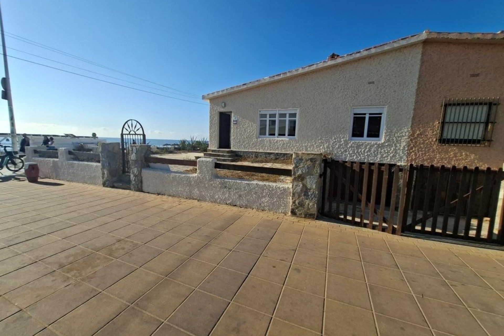 Herverkoop - Rijhuis -
Torrevieja - La Mata