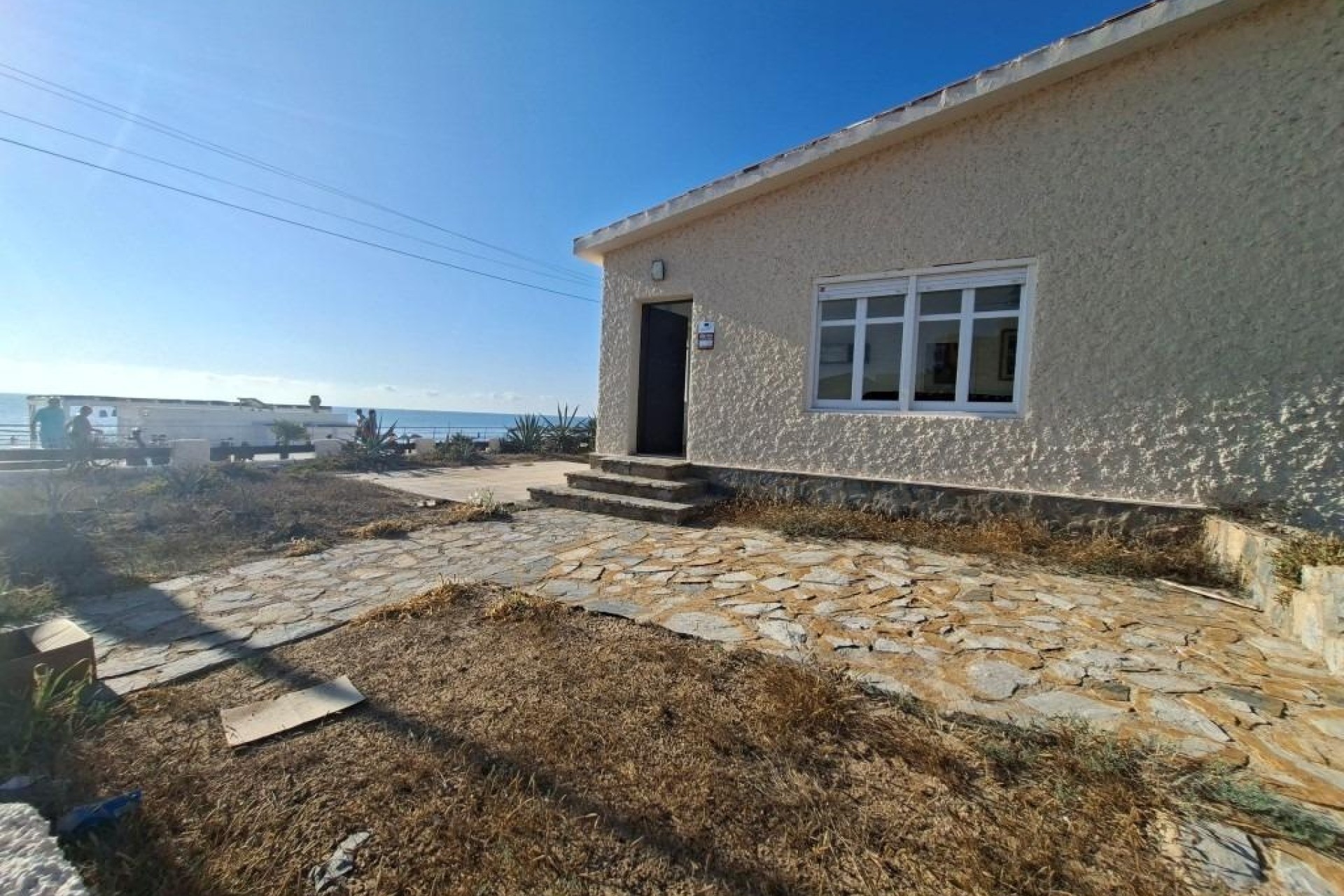 Herverkoop - Rijhuis -
Torrevieja - La Mata