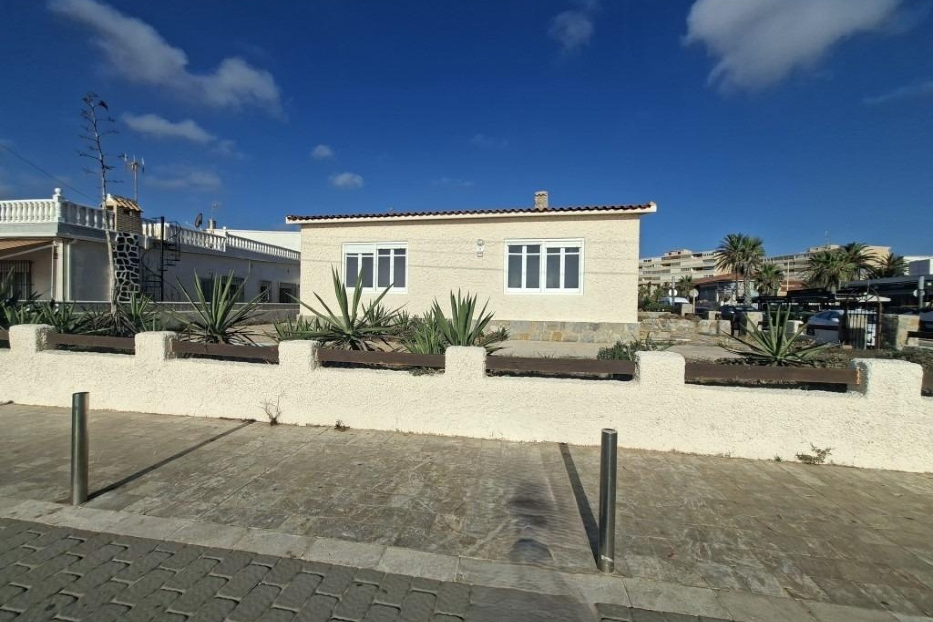 Herverkoop - Rijhuis -
Torrevieja - La Mata