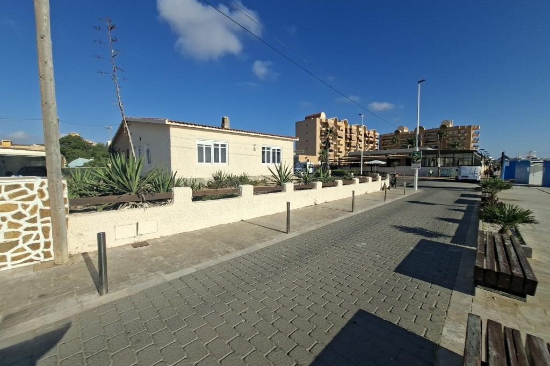 Herverkoop - Rijhuis -
Torrevieja - La Mata