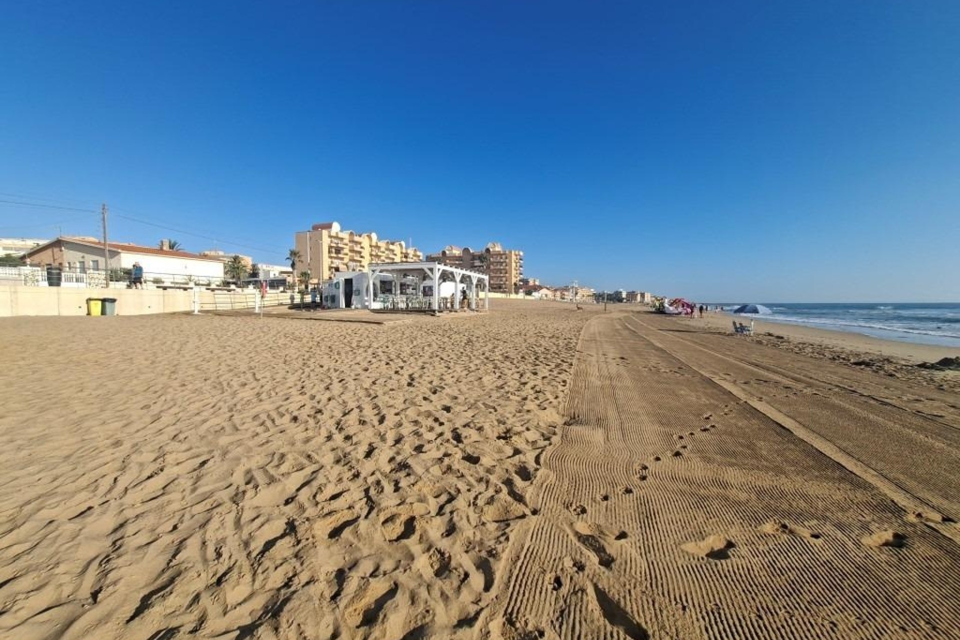 Herverkoop - Rijhuis -
Torrevieja - La Mata