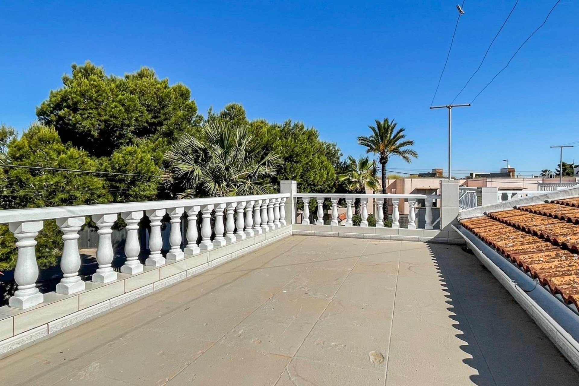 Herverkoop - Rijhuis -
Torrevieja - La Siesta - El Salado -  Torreta