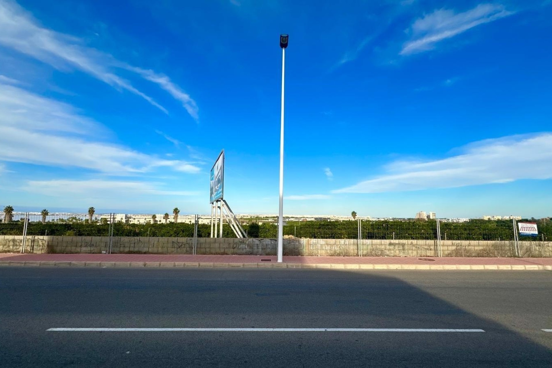 Herverkoop - Rijhuis -
Torrevieja - La Siesta