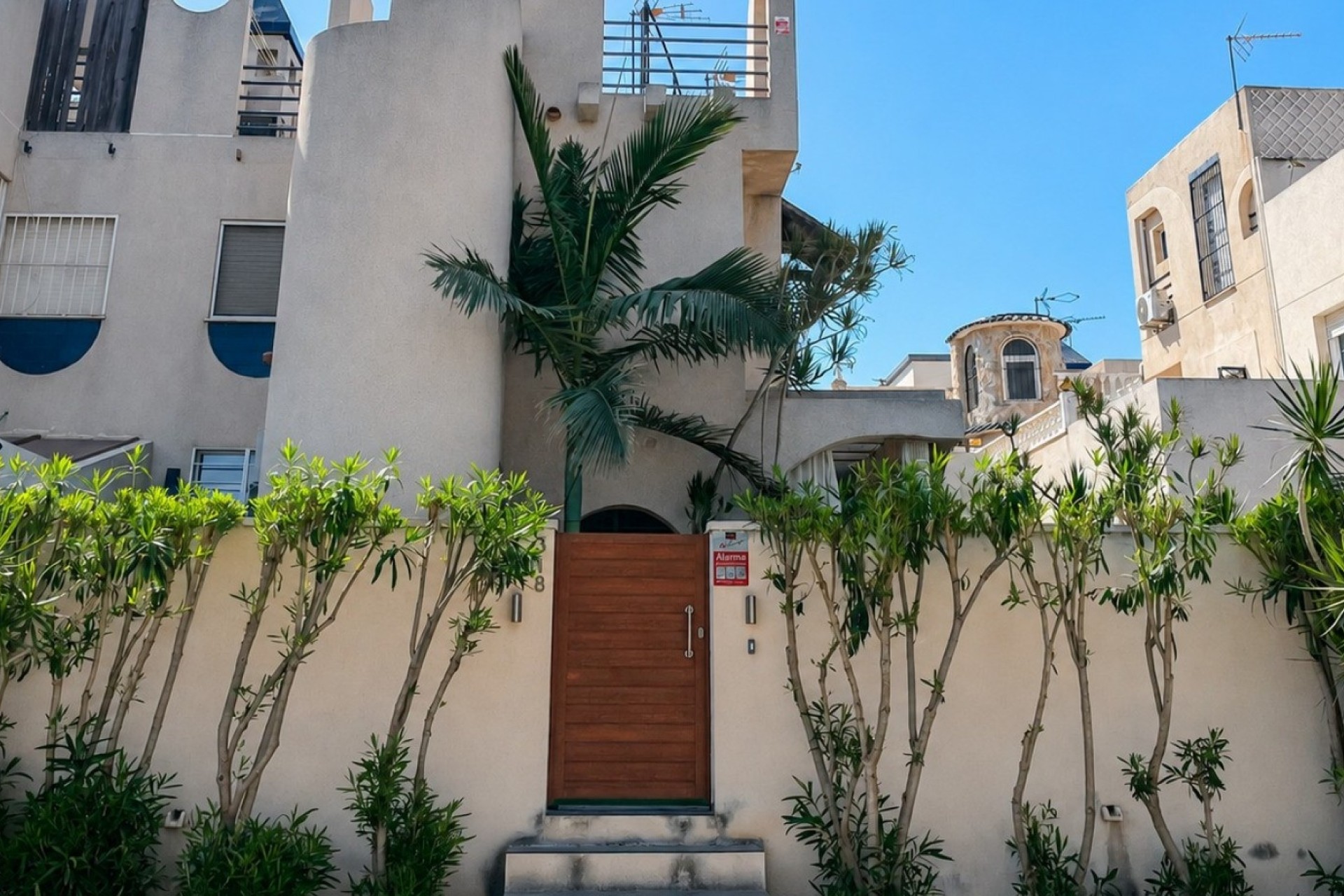 Herverkoop - Rijhuis -
Torrevieja - La Siesta