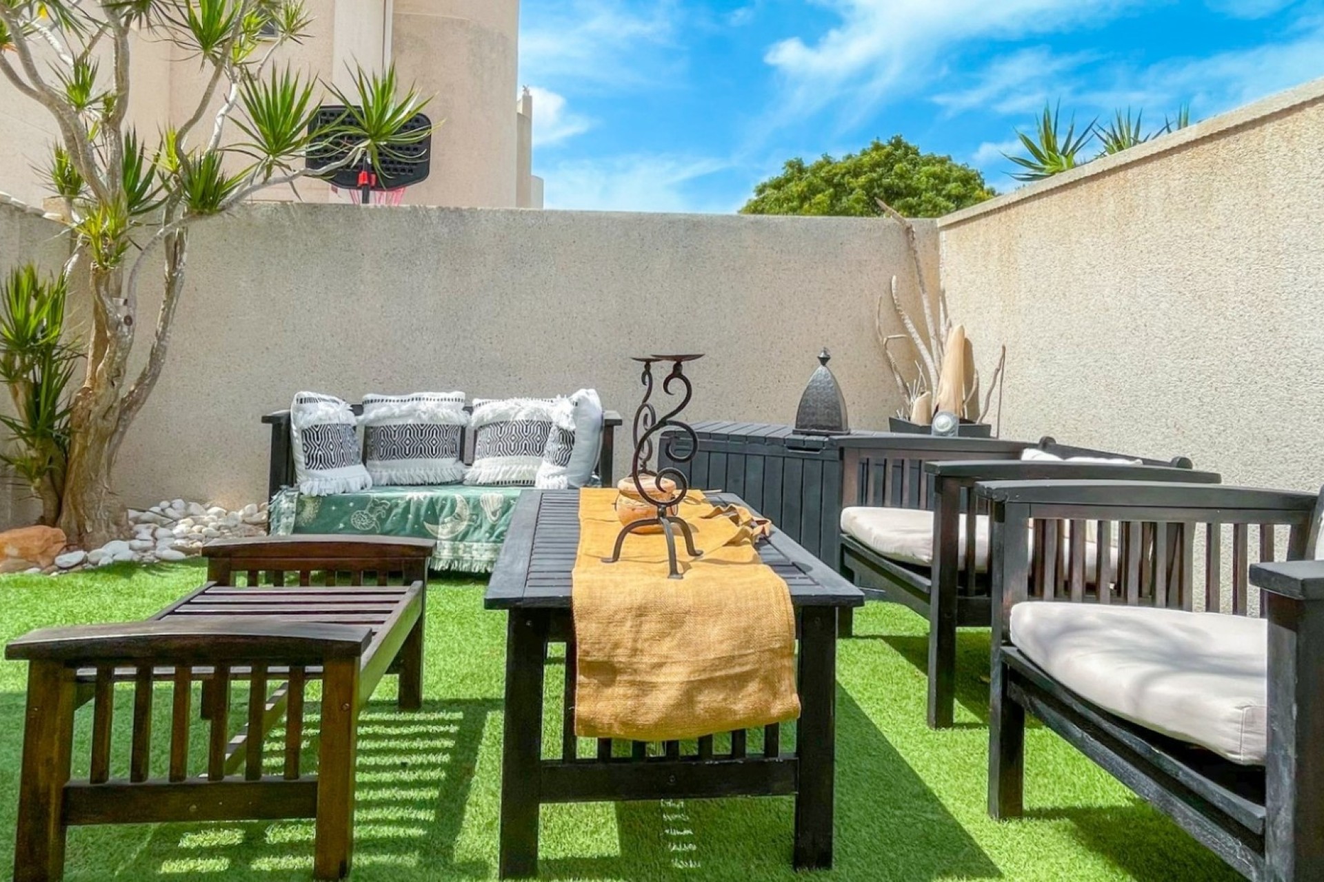 Herverkoop - Rijhuis -
Torrevieja - La Siesta