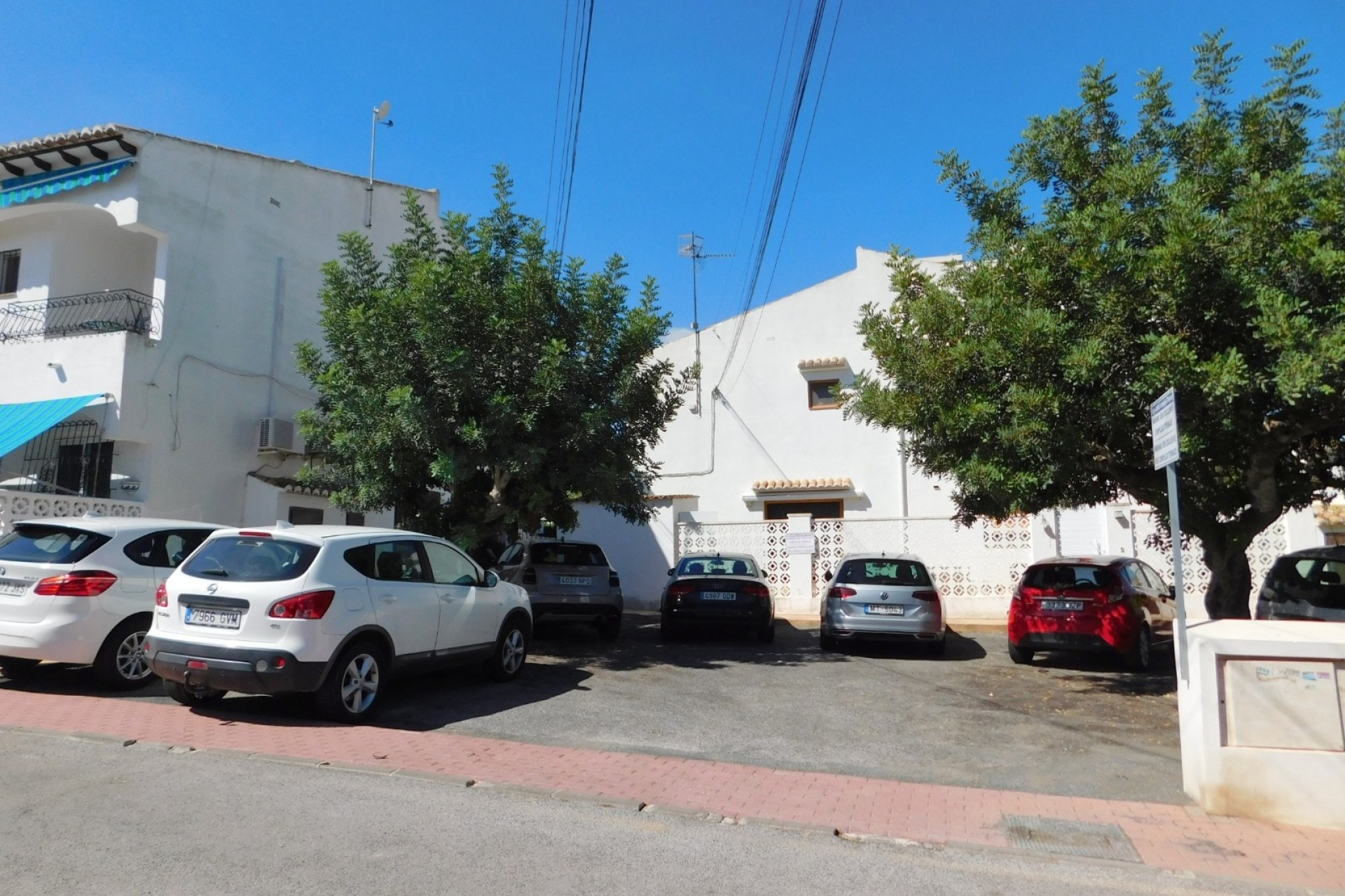 Herverkoop - Rijhuis -
Torrevieja - Lago Jardin