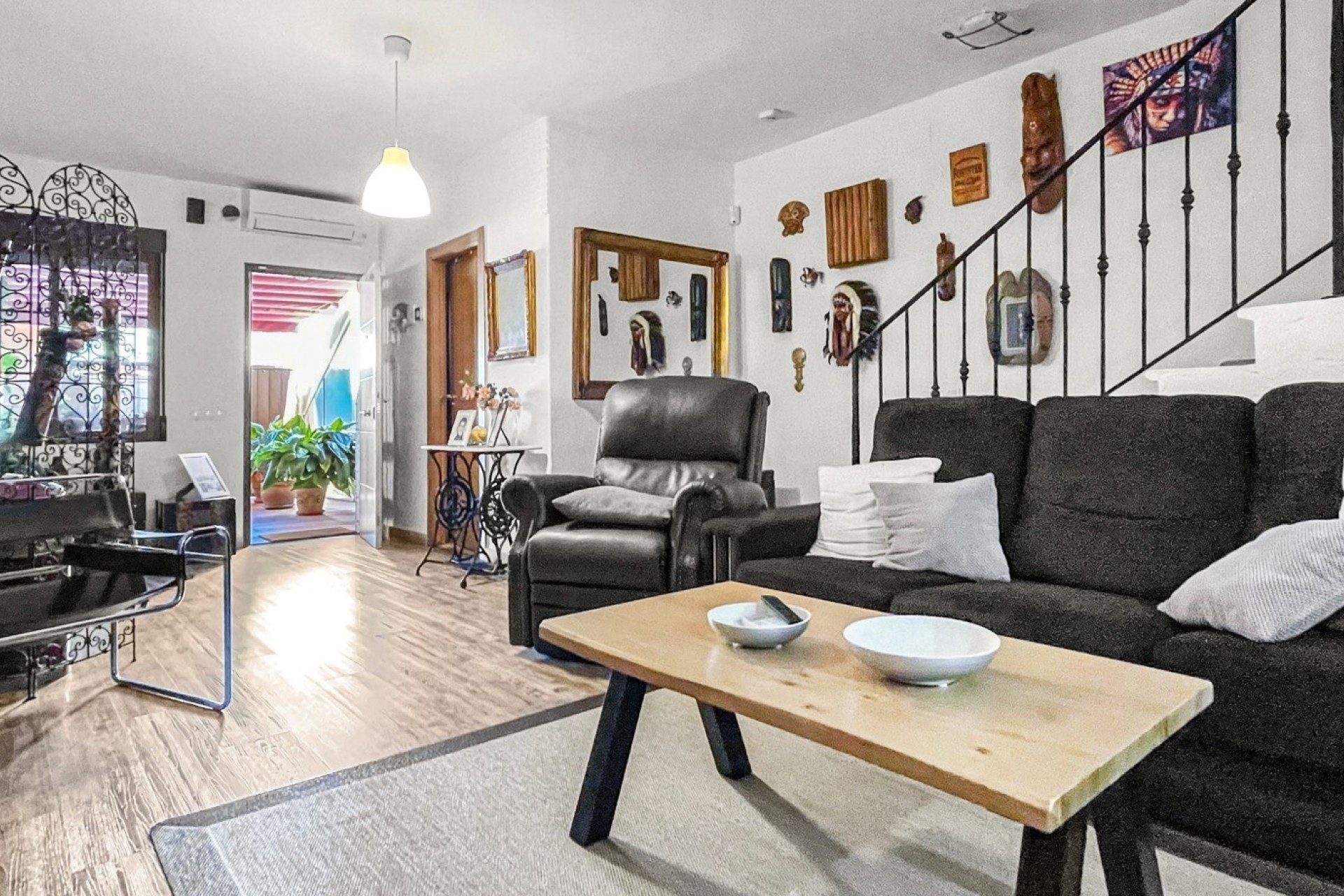Herverkoop - Rijhuis -
Torrevieja - Los Balcones