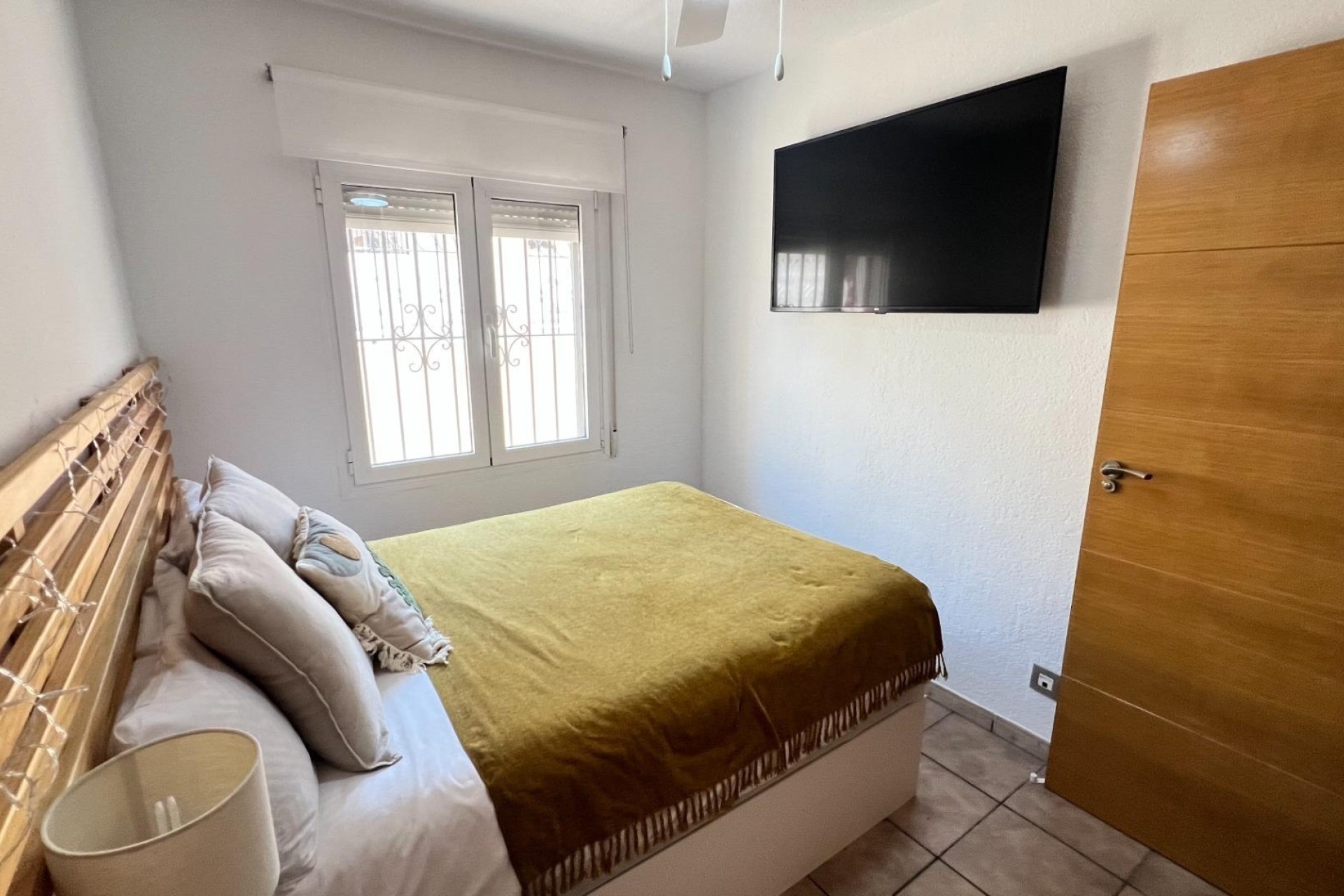Herverkoop - Rijhuis -
Torrevieja - Los Balcones