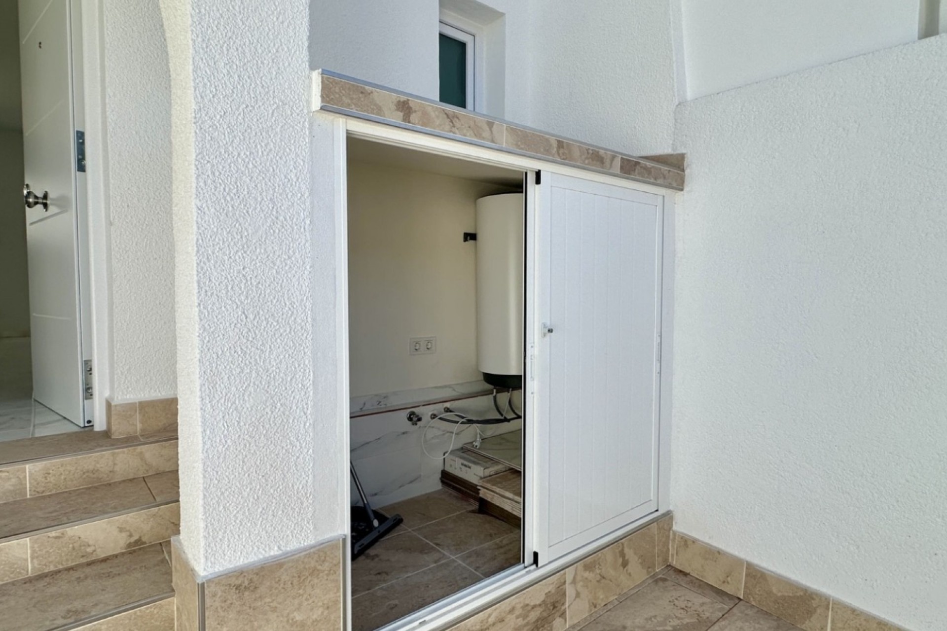 Herverkoop - Rijhuis -
Torrevieja - Los Balcones