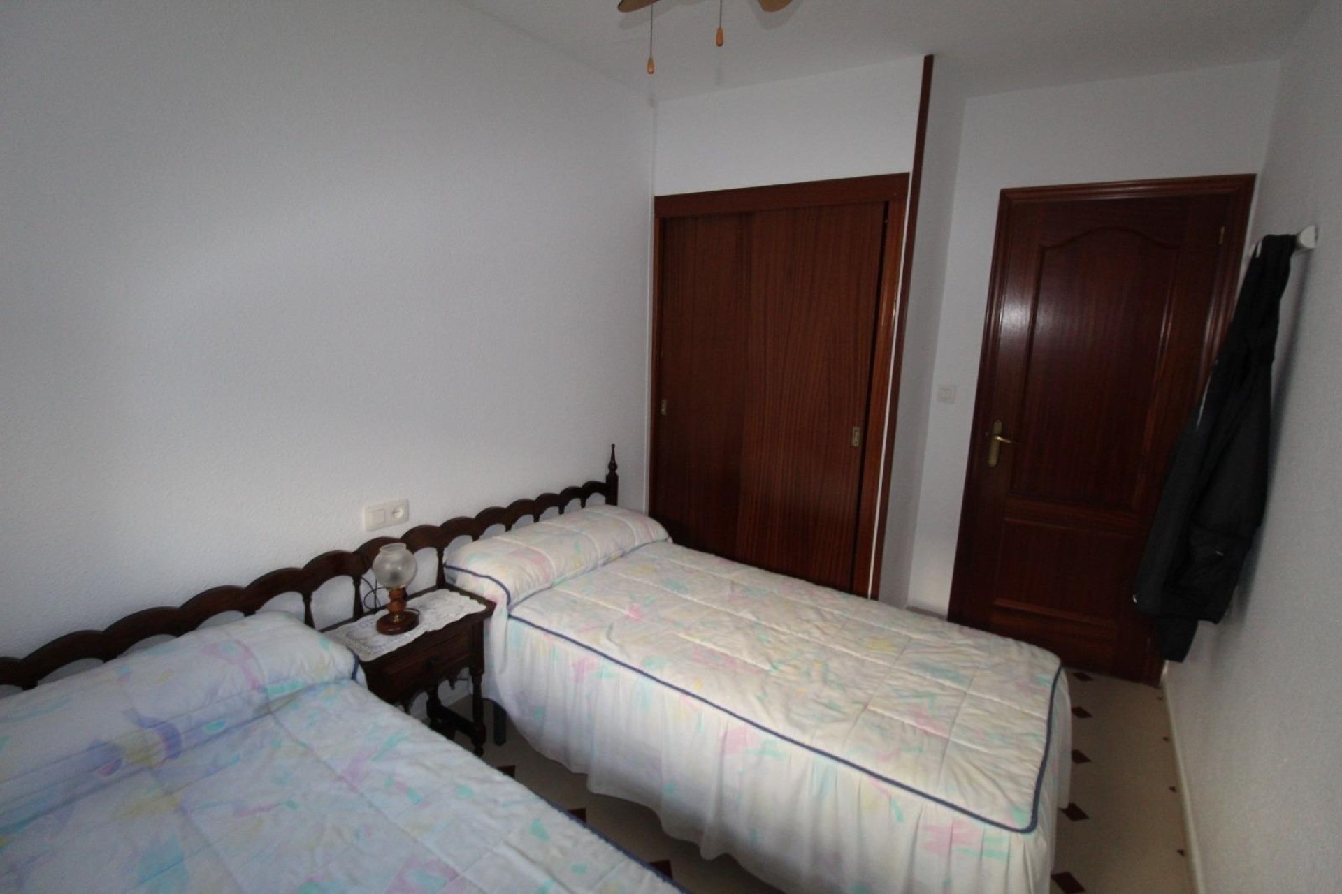 Herverkoop - Rijhuis -
Torrevieja - Los Balcones