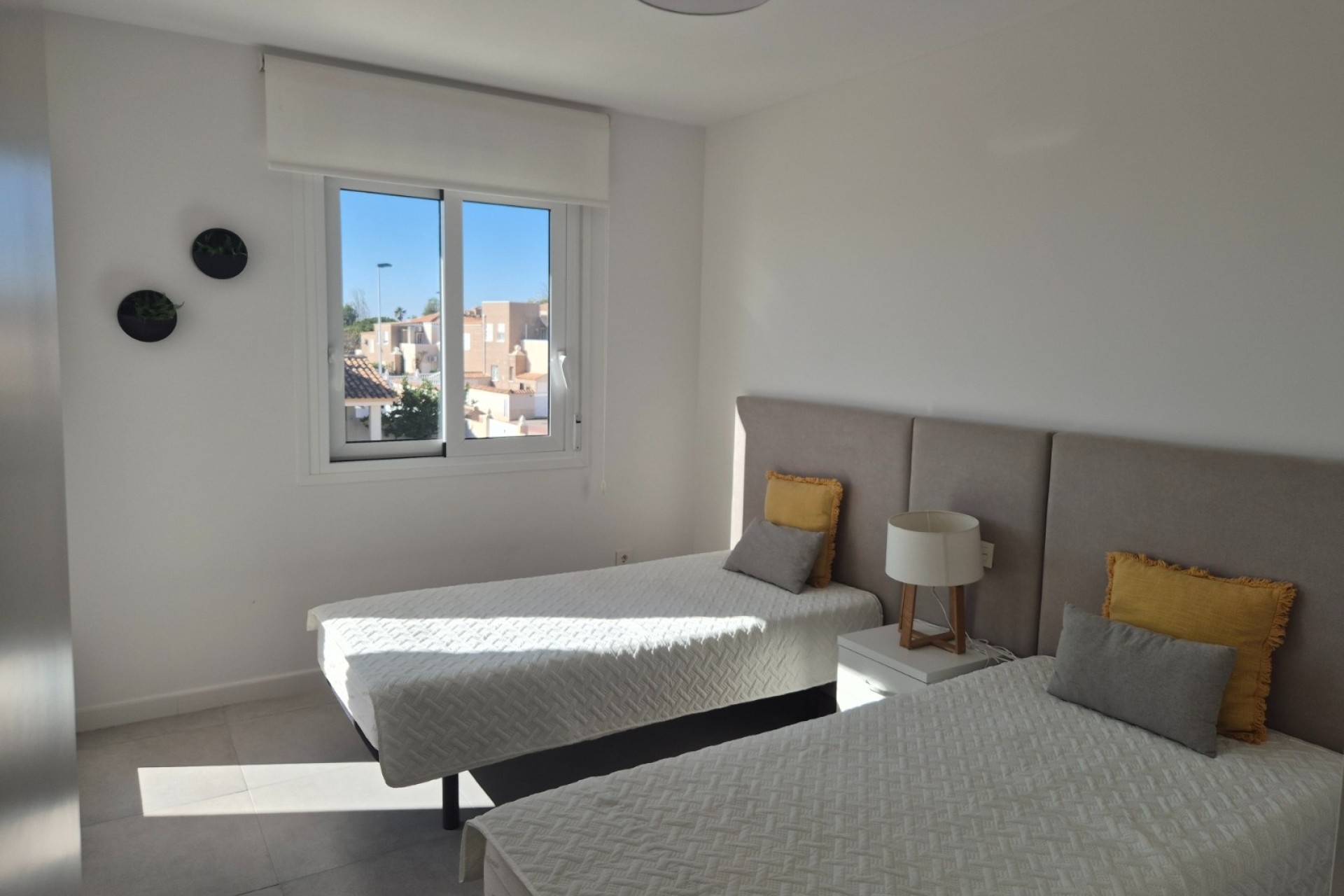 Herverkoop - Rijhuis -
Torrevieja - Nueva Torrevieja