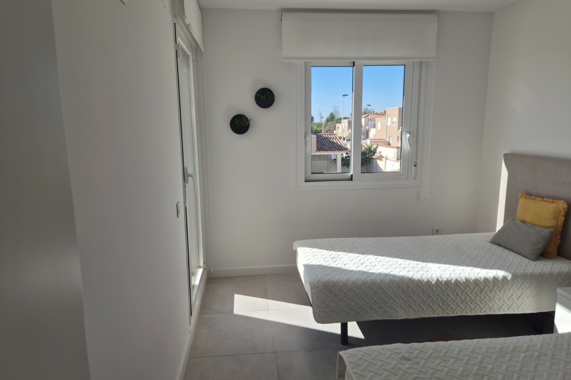 Herverkoop - Rijhuis -
Torrevieja - Nueva Torrevieja